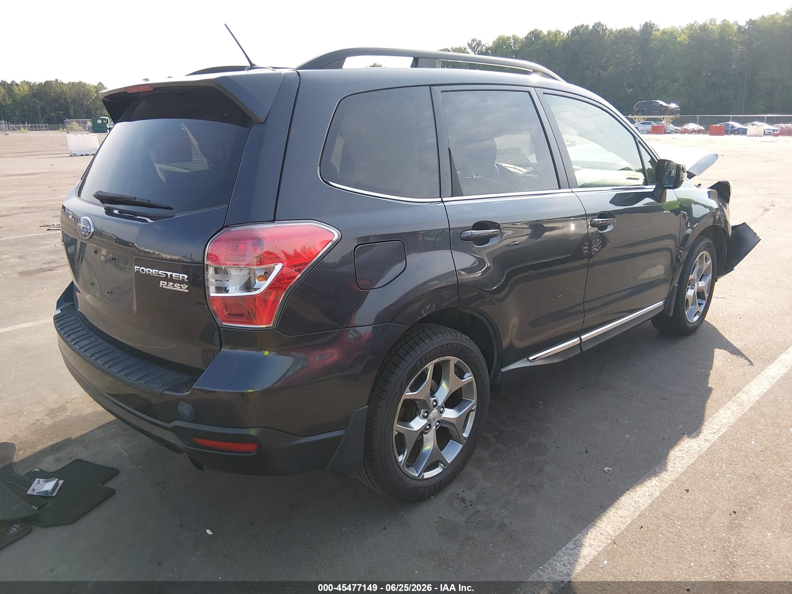 2015 Subaru Forester 2.5i Touring Gray vin: JF2SJAWC4FH447021