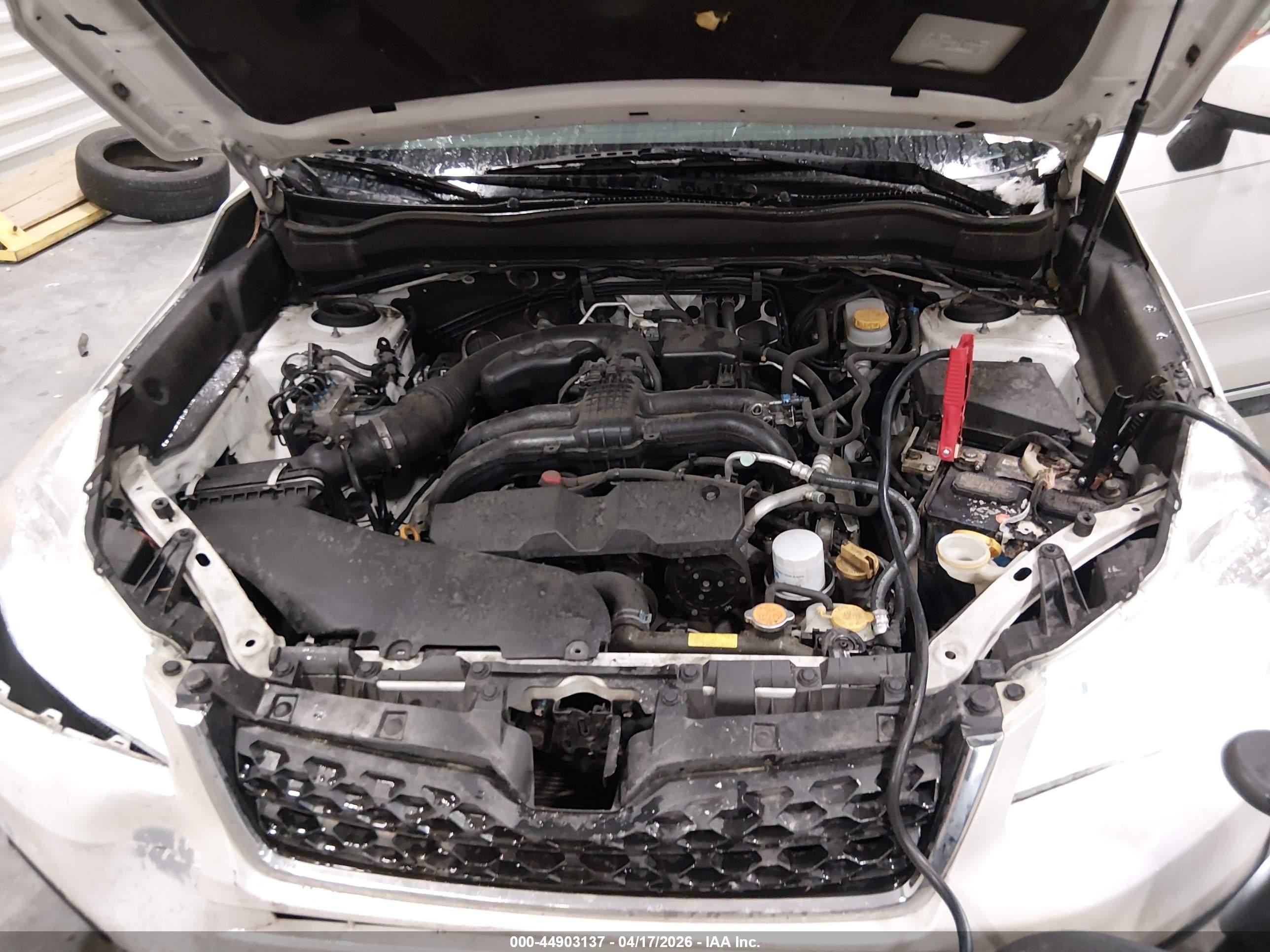 2015 Subaru Forester 2.5i Touring Белый vin: JF2SJAWC4FH839884
