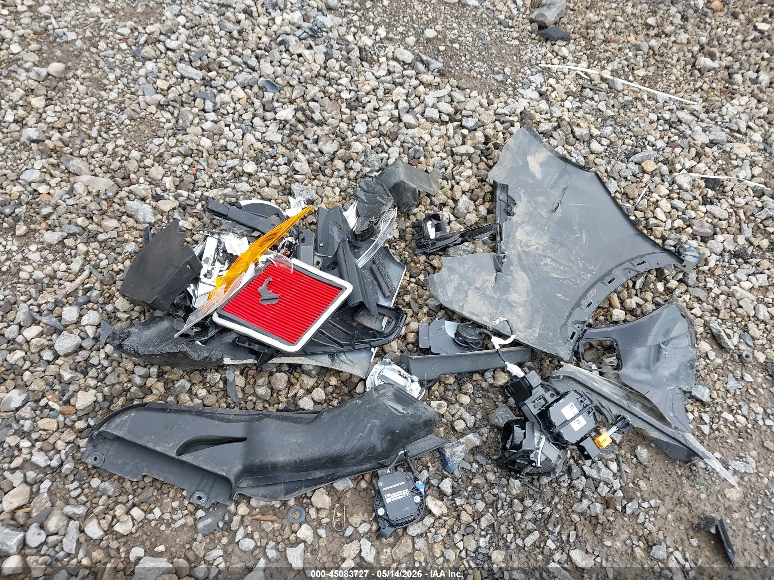 2018 Subaru Forester 2.5i Touring White vin: JF2SJAWC4JH486815