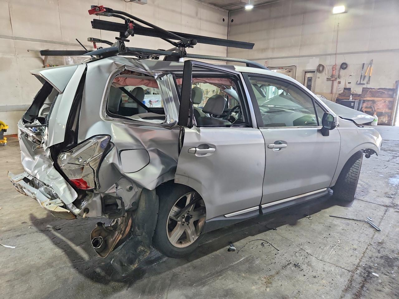 2015 Subaru Forester 2.5i Touring Silver vin: JF2SJAWC5FH433550