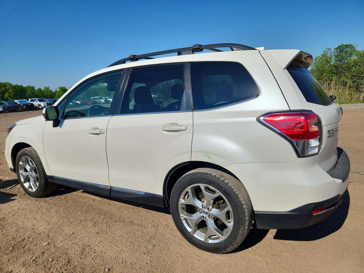2018 Subaru Forester 2.5i Touring Белый vin: JF2SJAWC5JH484846
