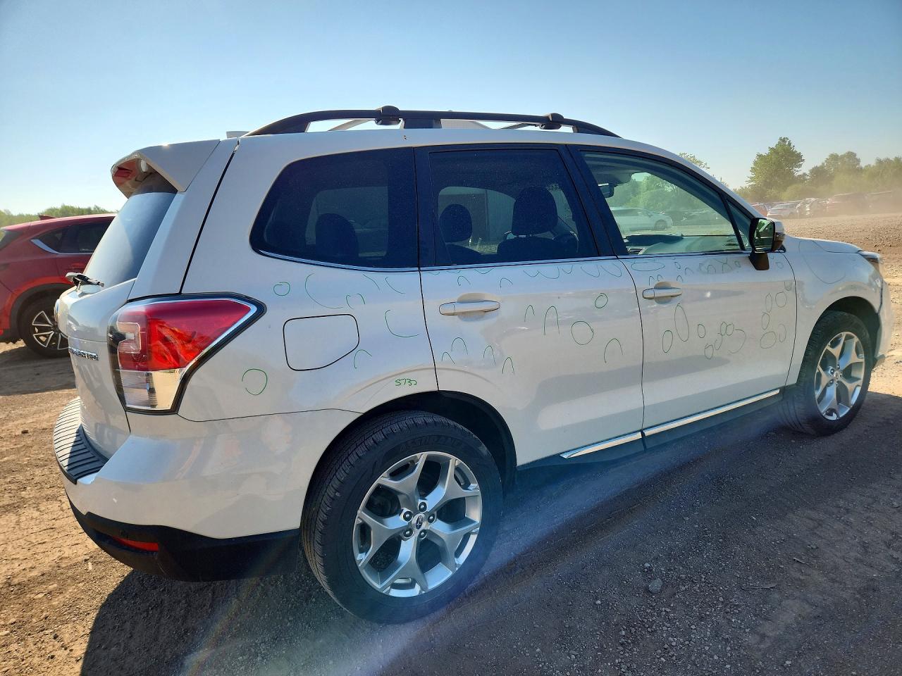 2018 Subaru Forester 2.5i Touring Белый vin: JF2SJAWC5JH484846
