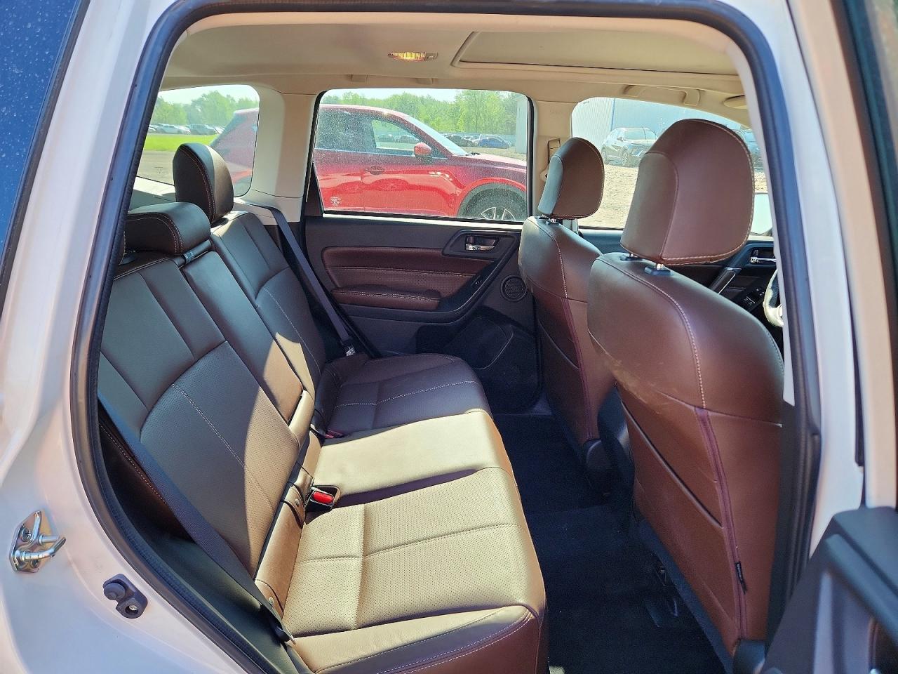 2018 Subaru Forester 2.5i Touring Белый vin: JF2SJAWC5JH484846
