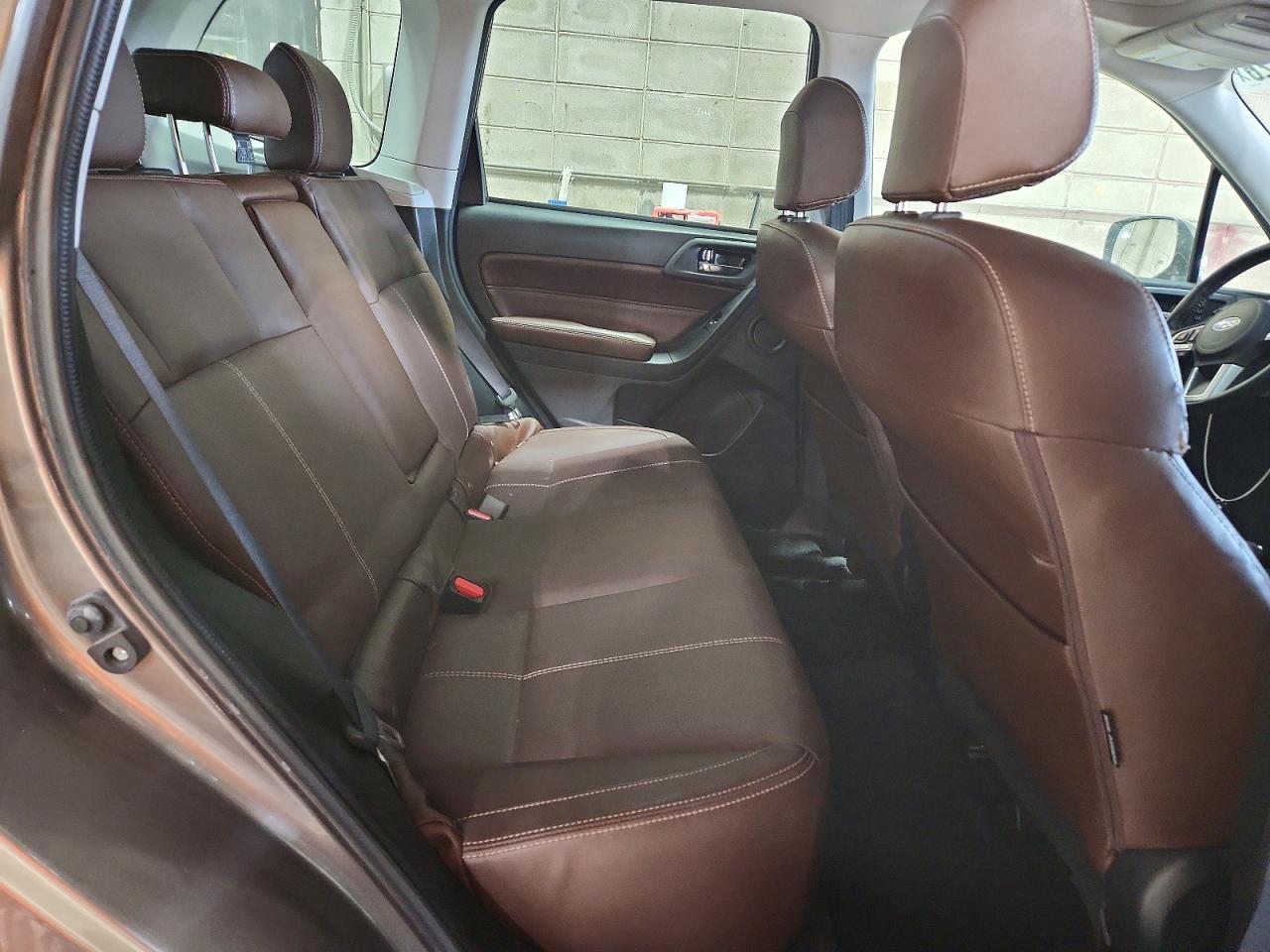 2018 Subaru Forester 2.5i Touring Gray vin: JF2SJAWC5JH591850