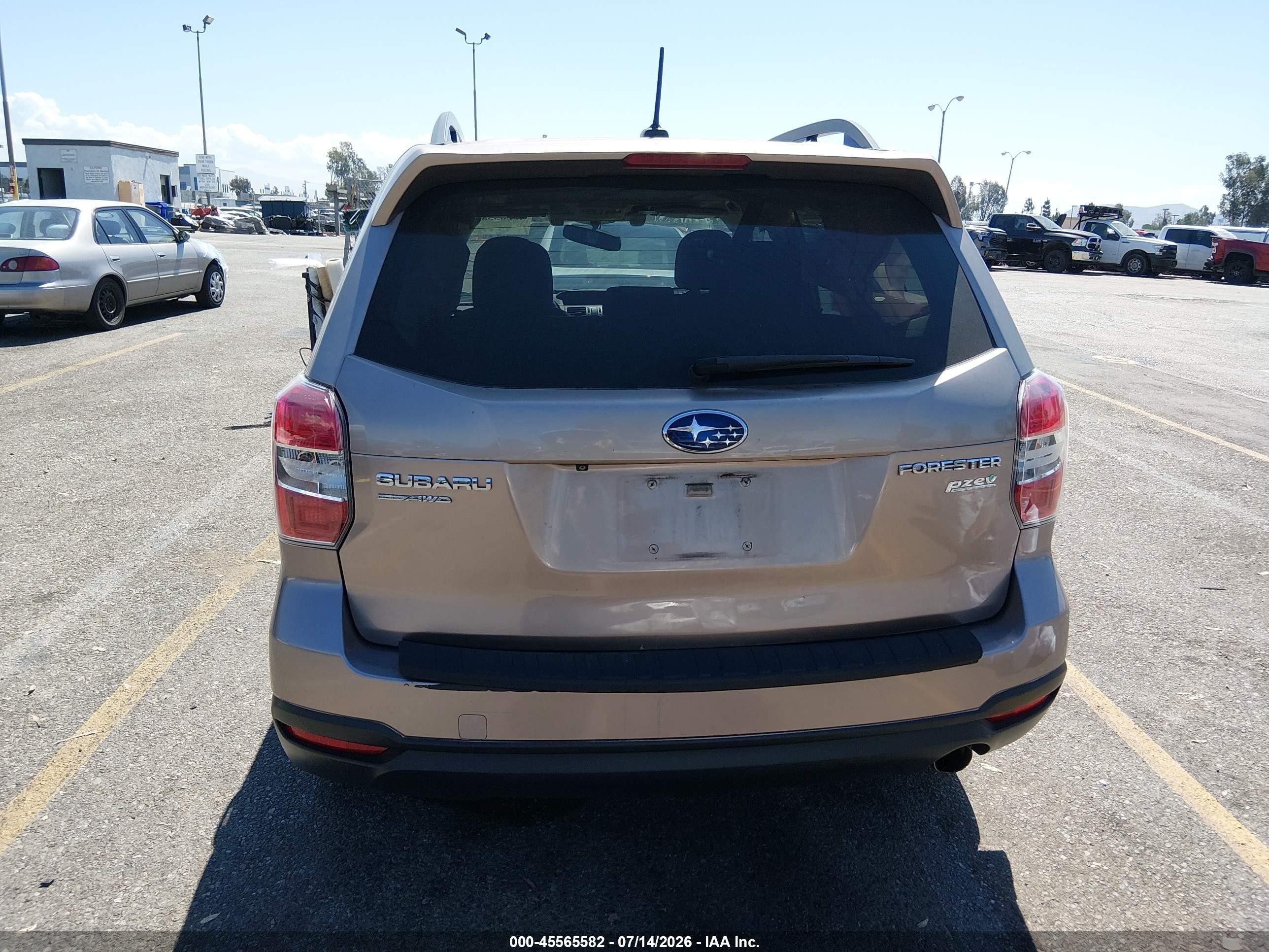 2015 Subaru Forester 2.5i Touring Gold vin: JF2SJAWC6FH592240