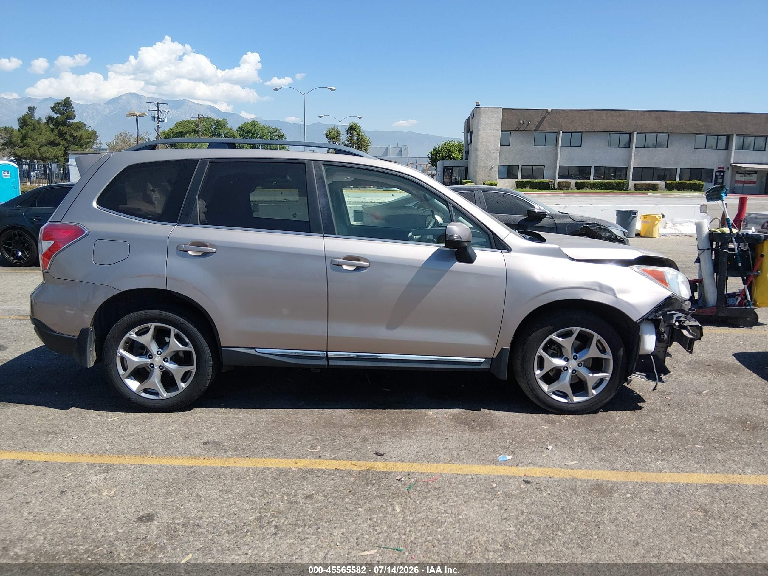 2015 Subaru Forester 2.5i Touring Gold vin: JF2SJAWC6FH592240