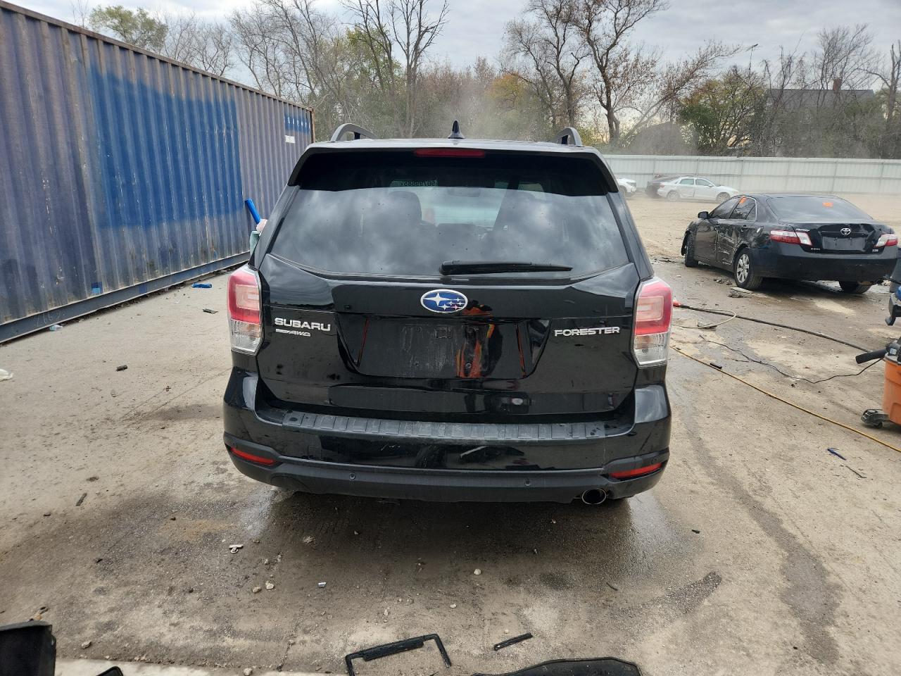 2018 Subaru Forester 2.5i Touring Black vin: JF2SJAWC6JH499744