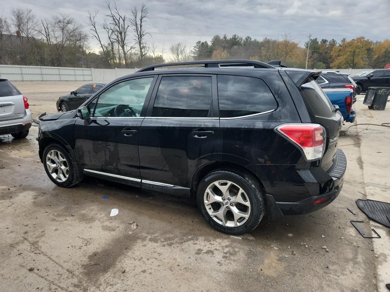 2018 Subaru Forester 2.5i Touring Black vin: JF2SJAWC6JH499744