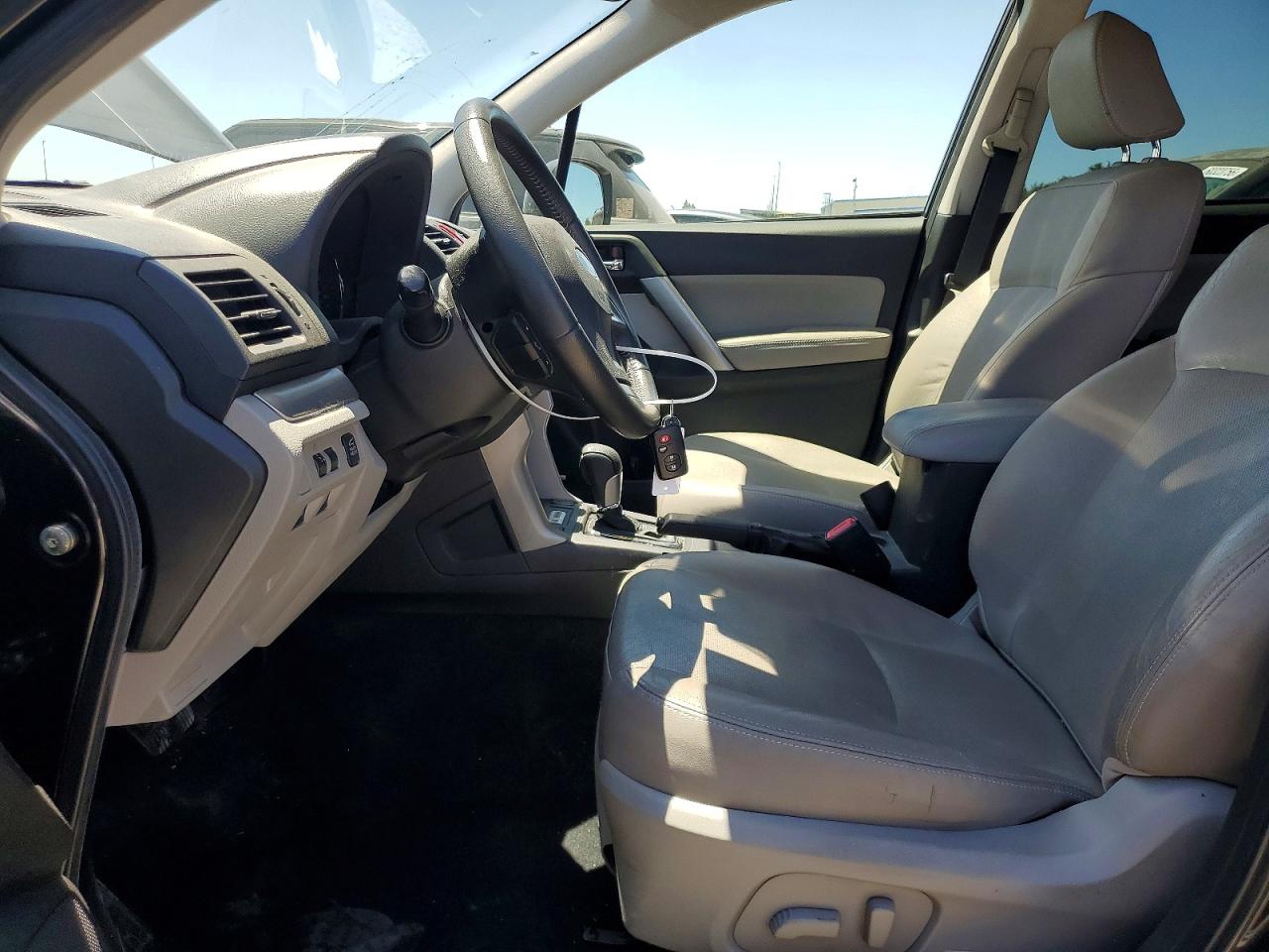2015 Subaru Forester 2.5i Touring Green vin: JF2SJAWC7FH523699