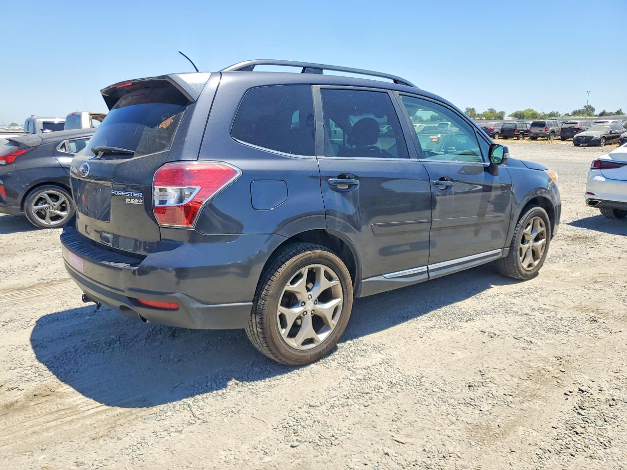 2015 Subaru Forester 2.5i Touring Green vin: JF2SJAWC7FH523699