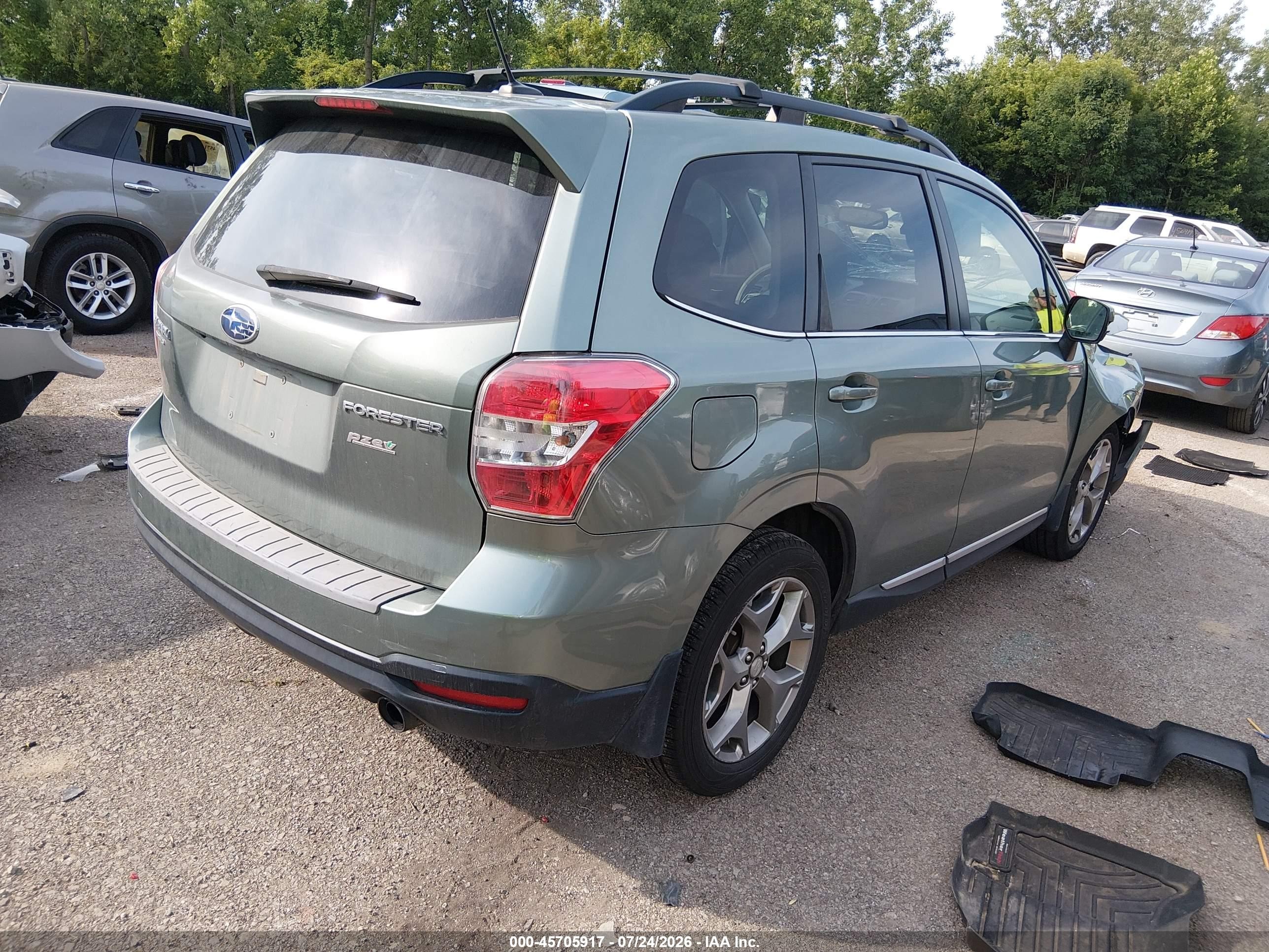 2015 Subaru Forester 2.5i Touring Green vin: JF2SJAWC7FH547257
