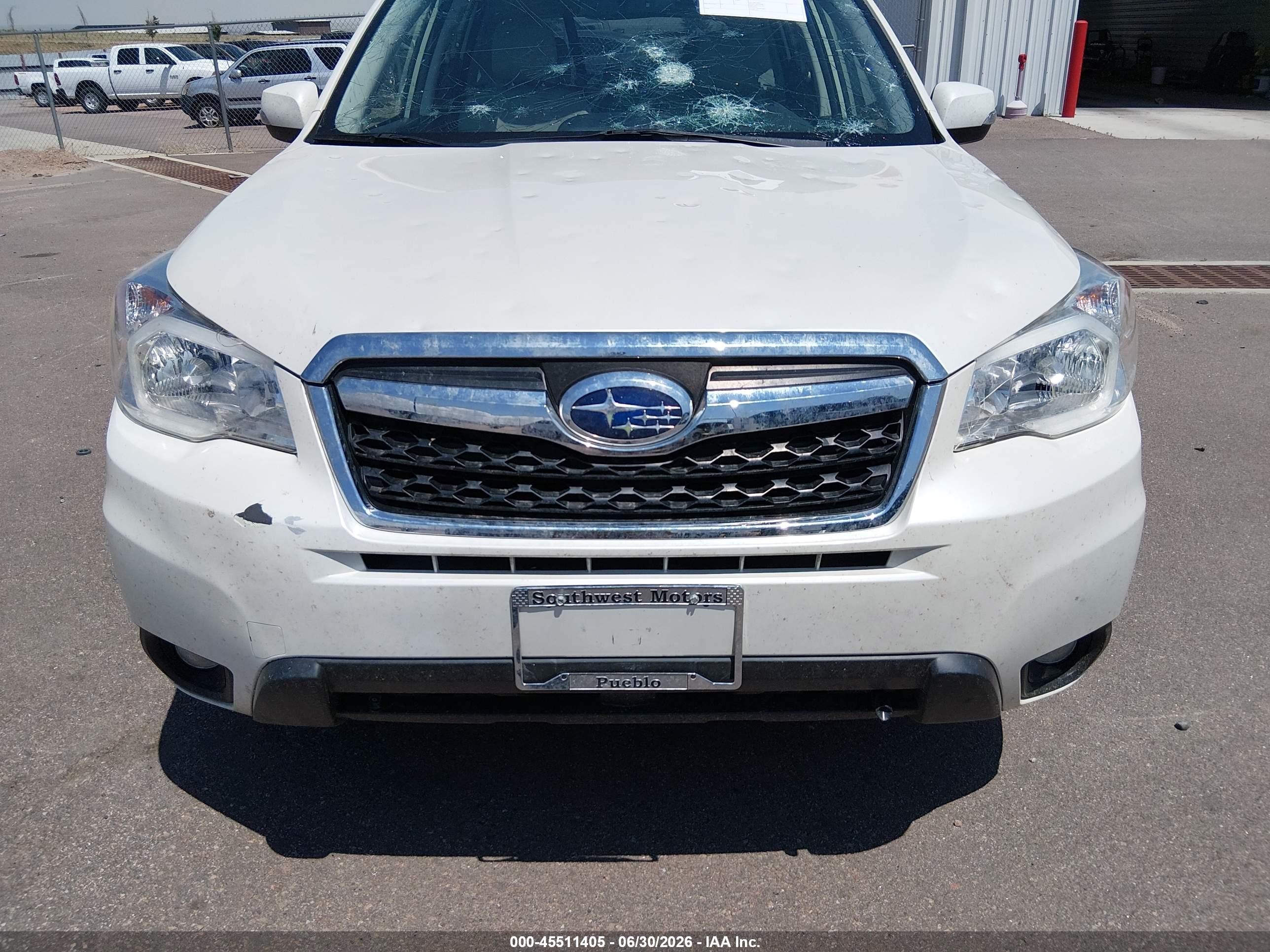2015 Subaru Forester 2.5i Touring White vin: JF2SJAWC7FH837952