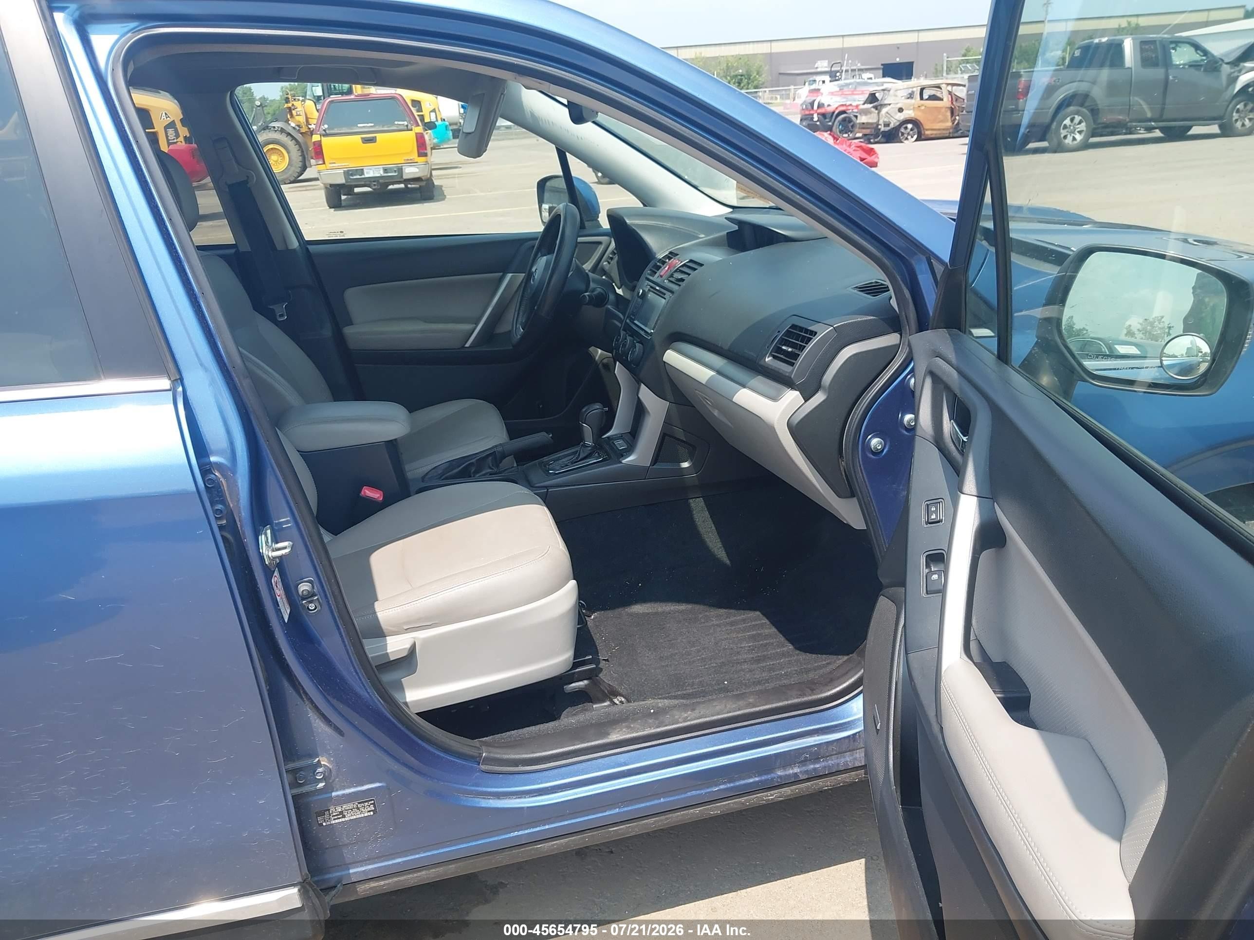 2015 Subaru Forester 2.5i Touring Blue vin: JF2SJAWC8FH468230