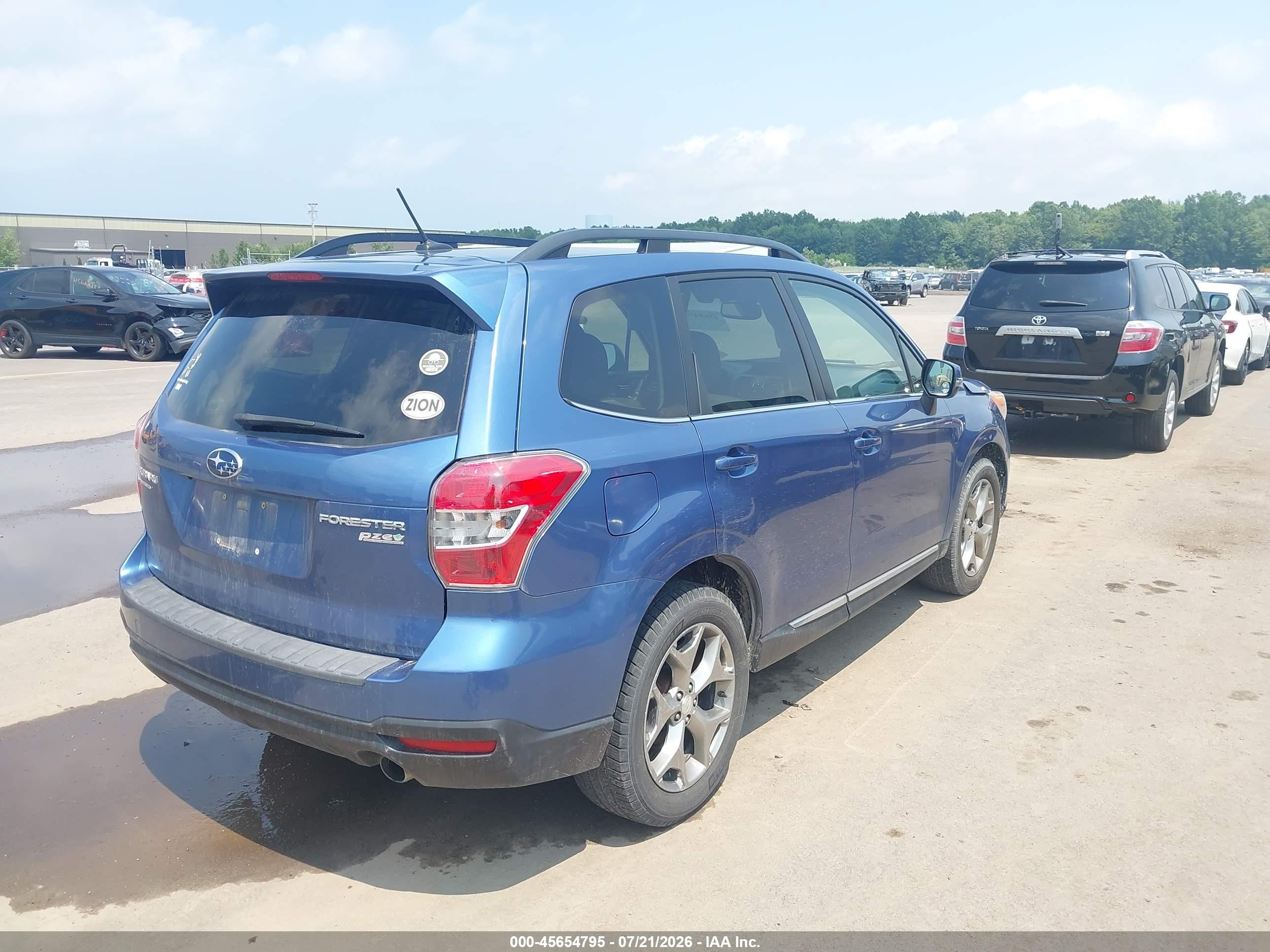 2015 Subaru Forester 2.5i Touring Blue vin: JF2SJAWC8FH468230