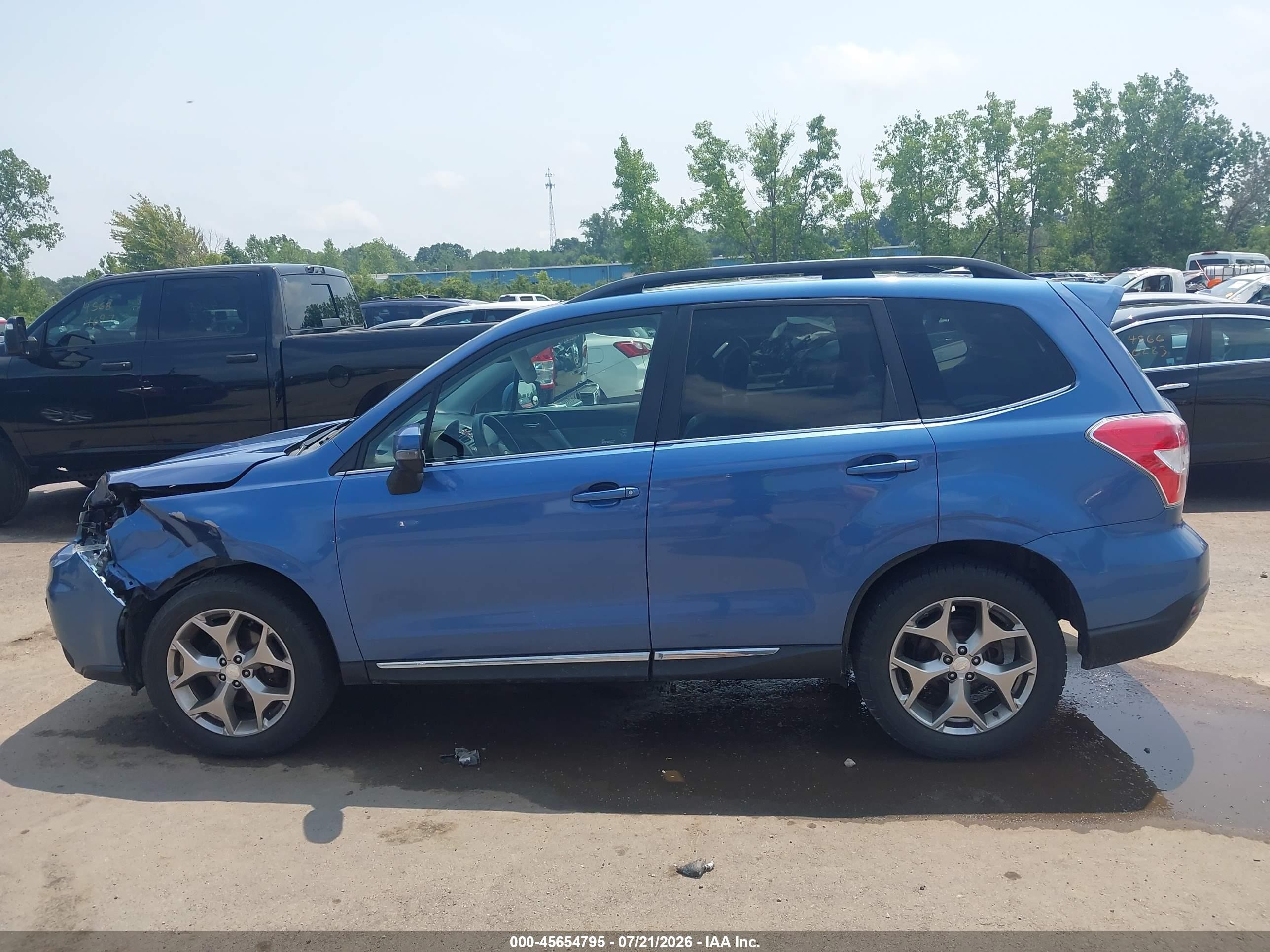 2015 Subaru Forester 2.5i Touring Blue vin: JF2SJAWC8FH468230