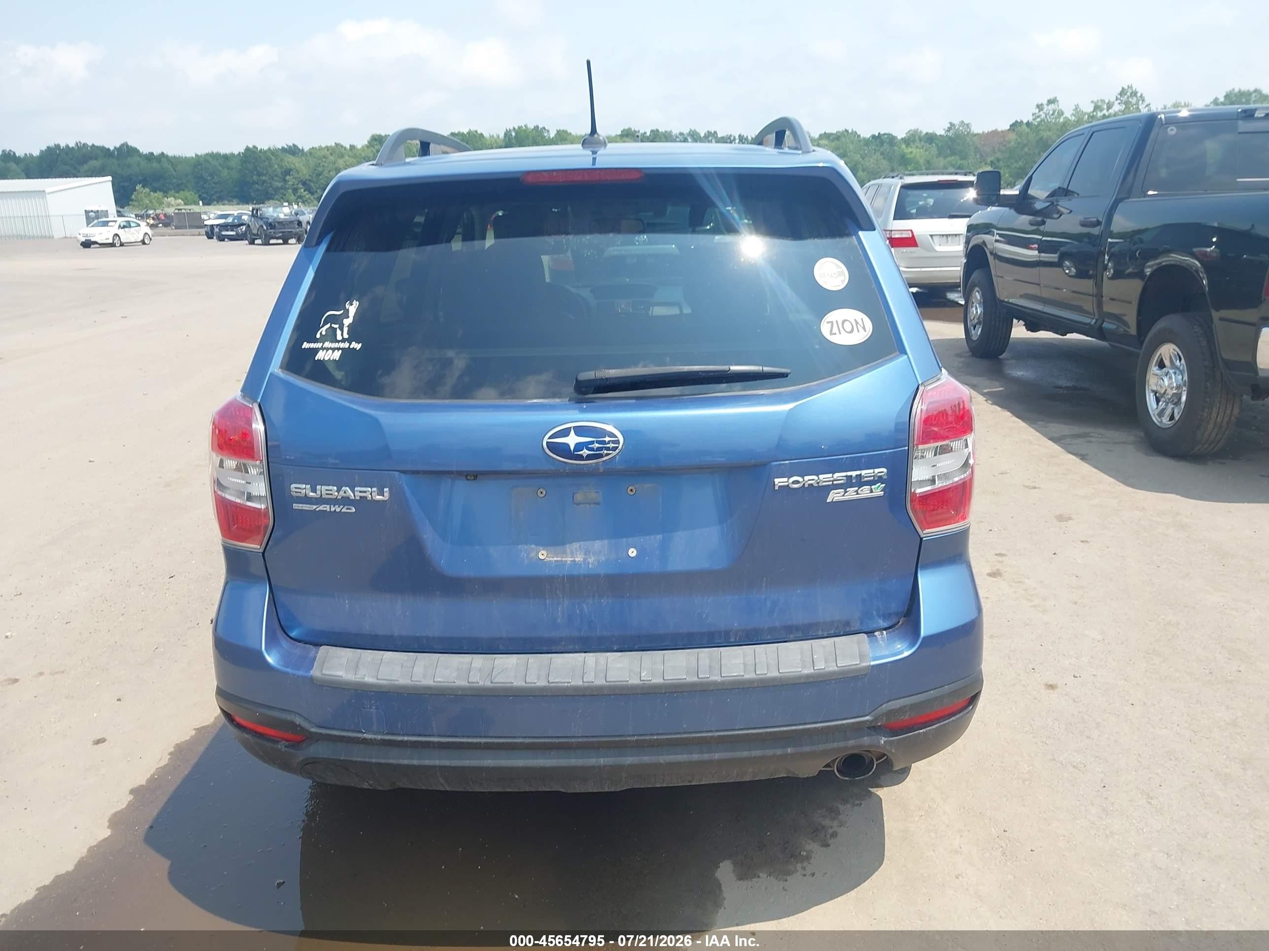 2015 Subaru Forester 2.5i Touring Blue vin: JF2SJAWC8FH468230