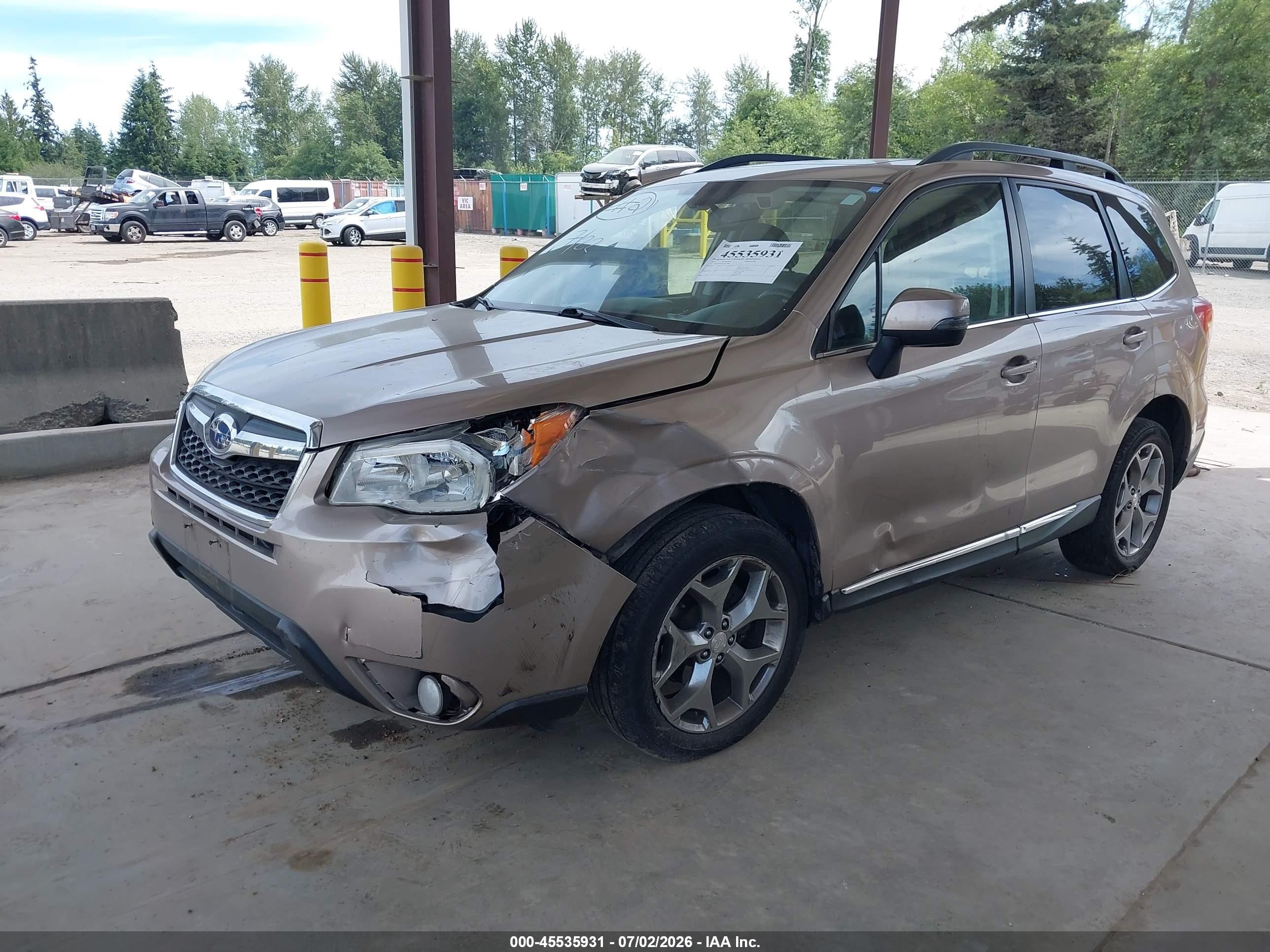 2015 Subaru Forester 2.5i Touring Champagne vin: JF2SJAWC9FH517998