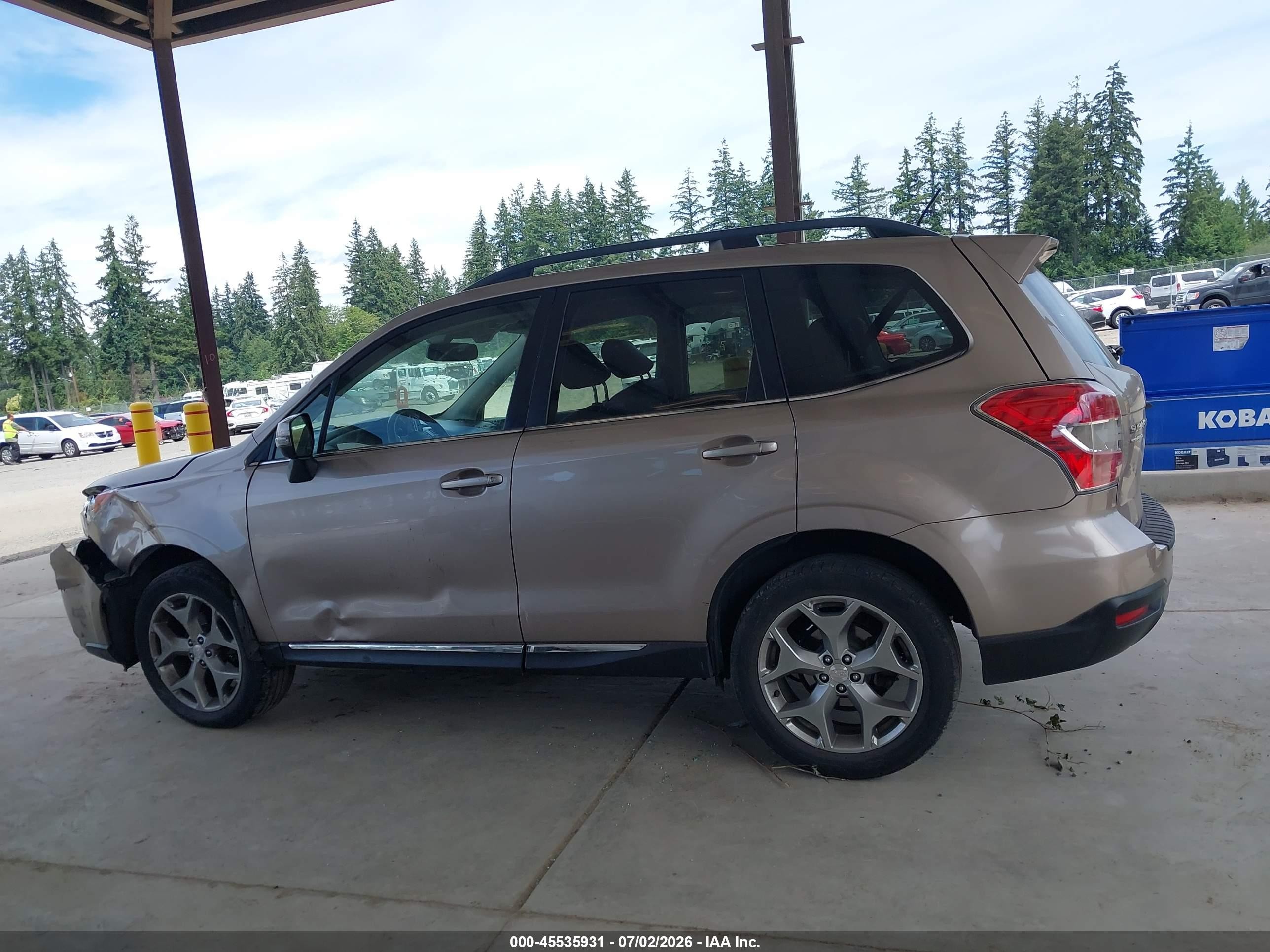 2015 Subaru Forester 2.5i Touring Champagne vin: JF2SJAWC9FH517998