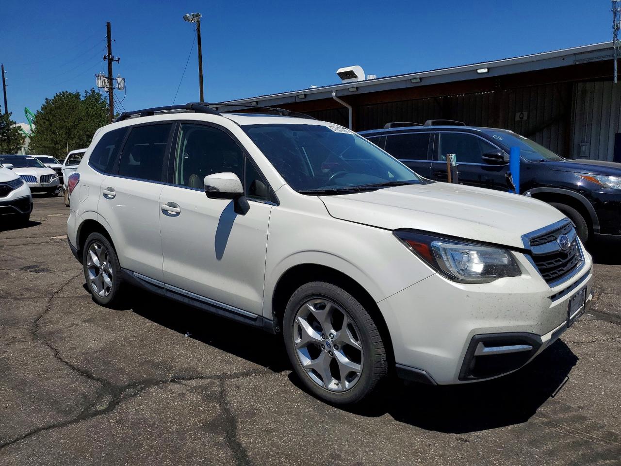 2018 Subaru Forester 2.5i Touring White vin: JF2SJAWC9JH503768