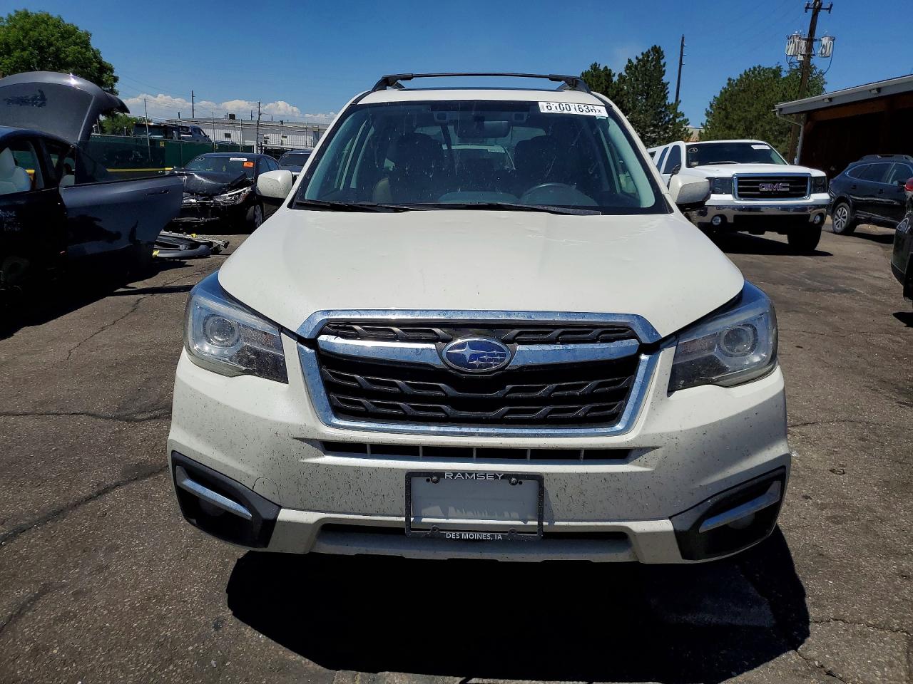 2018 Subaru Forester 2.5i Touring White vin: JF2SJAWC9JH503768