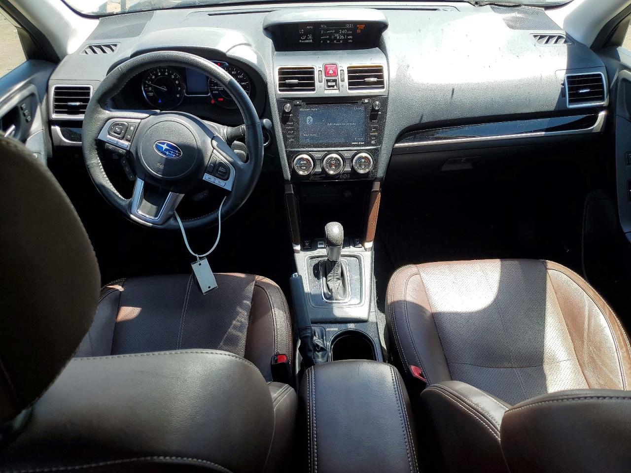 2018 Subaru Forester 2.5i Touring White vin: JF2SJAWC9JH503768