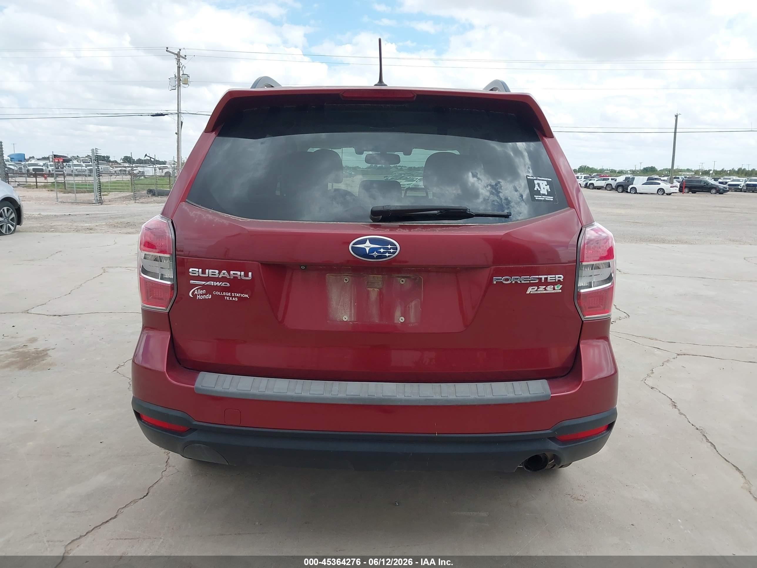 2015 Subaru Forester 2.5i Touring Maroon vin: JF2SJAWCXFH490665