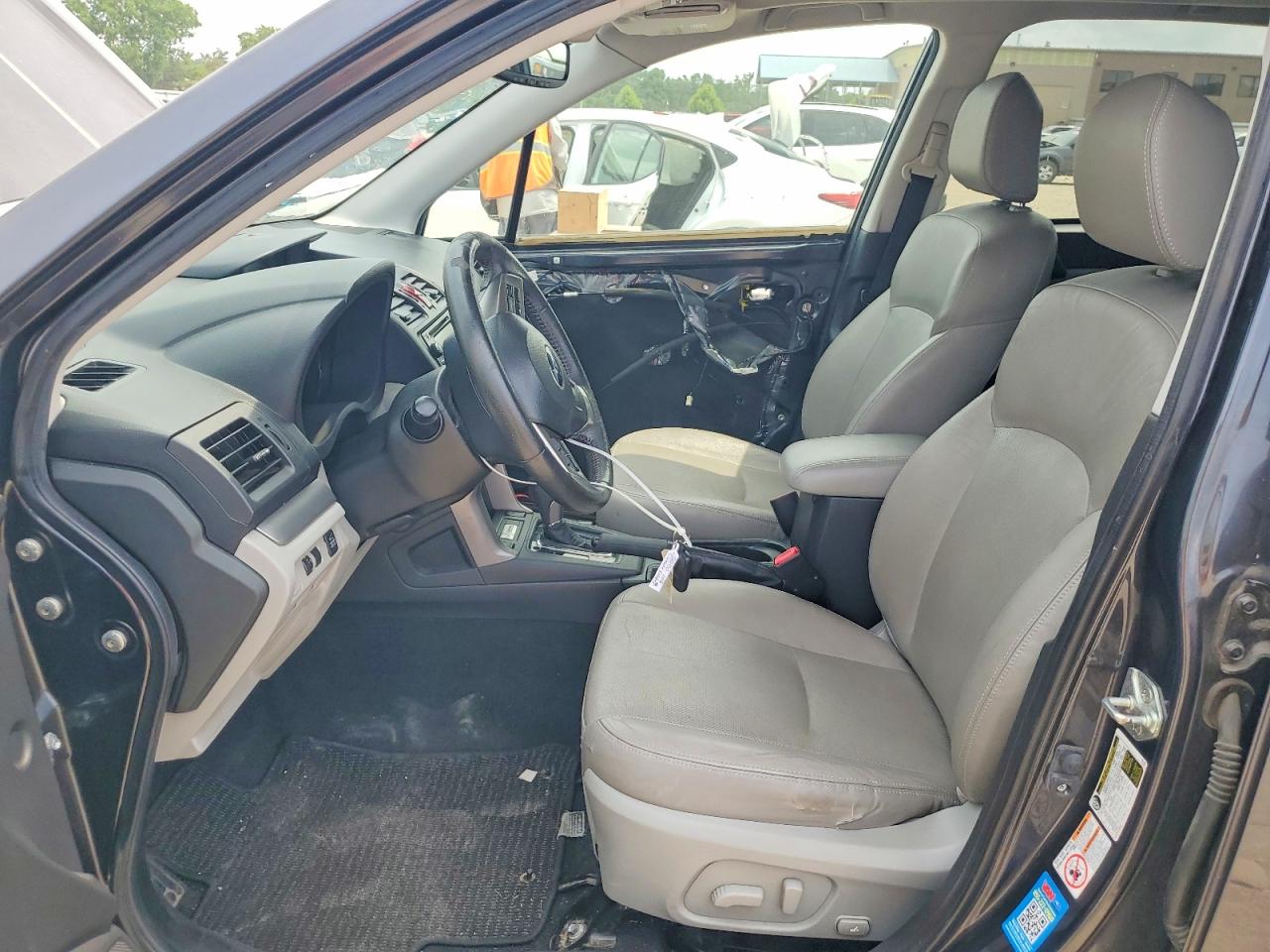 2015 Subaru Forester 2.5i Touring Black vin: JF2SJAWCXFH493856