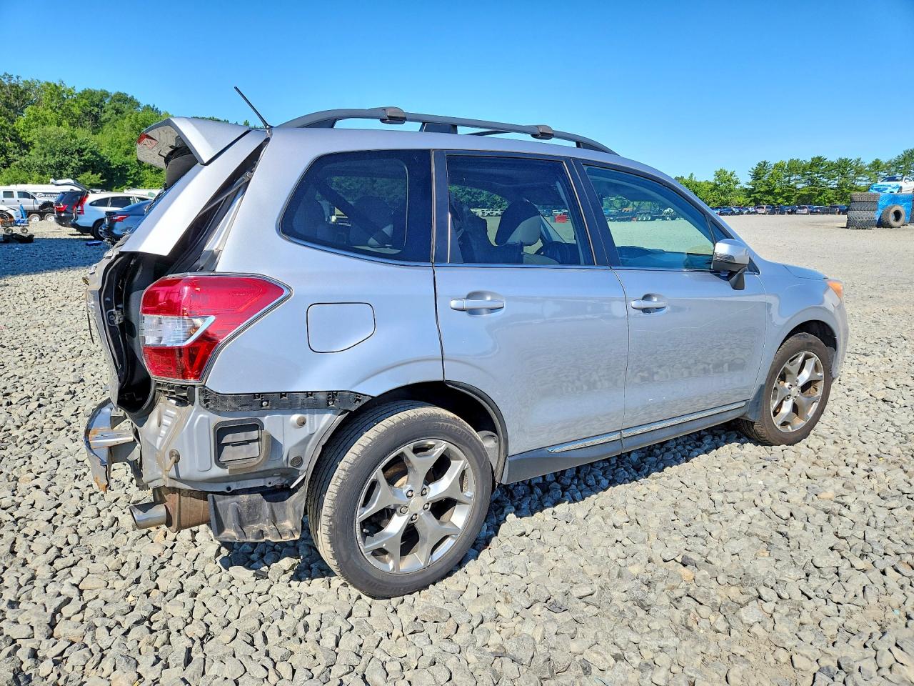 2015 Subaru Forester 2.5i Touring Silver vin: JF2SJAWCXFH499706