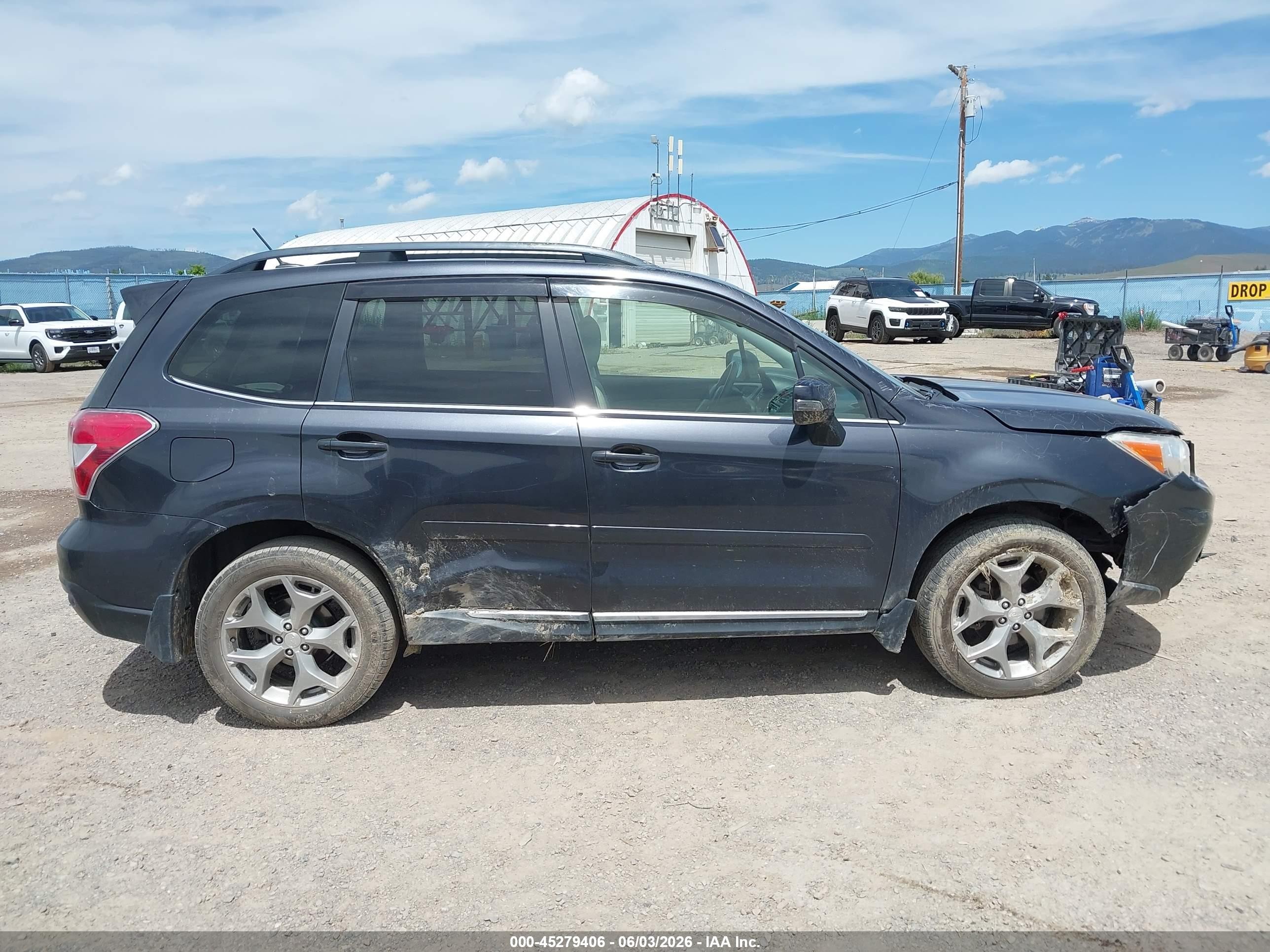 2015 Subaru Forester 2.5i Touring Gray vin: JF2SJAWCXFH542537