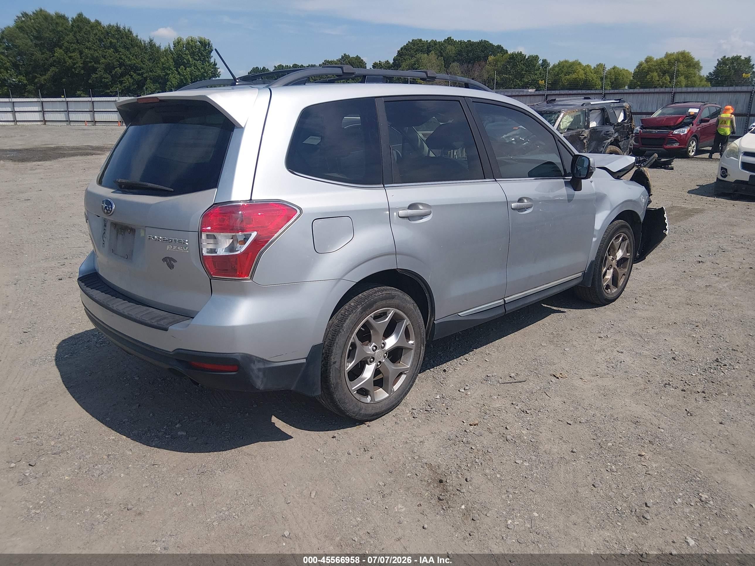 2015 Subaru Forester 2.5i Touring Silver vin: JF2SJAWCXFH579880