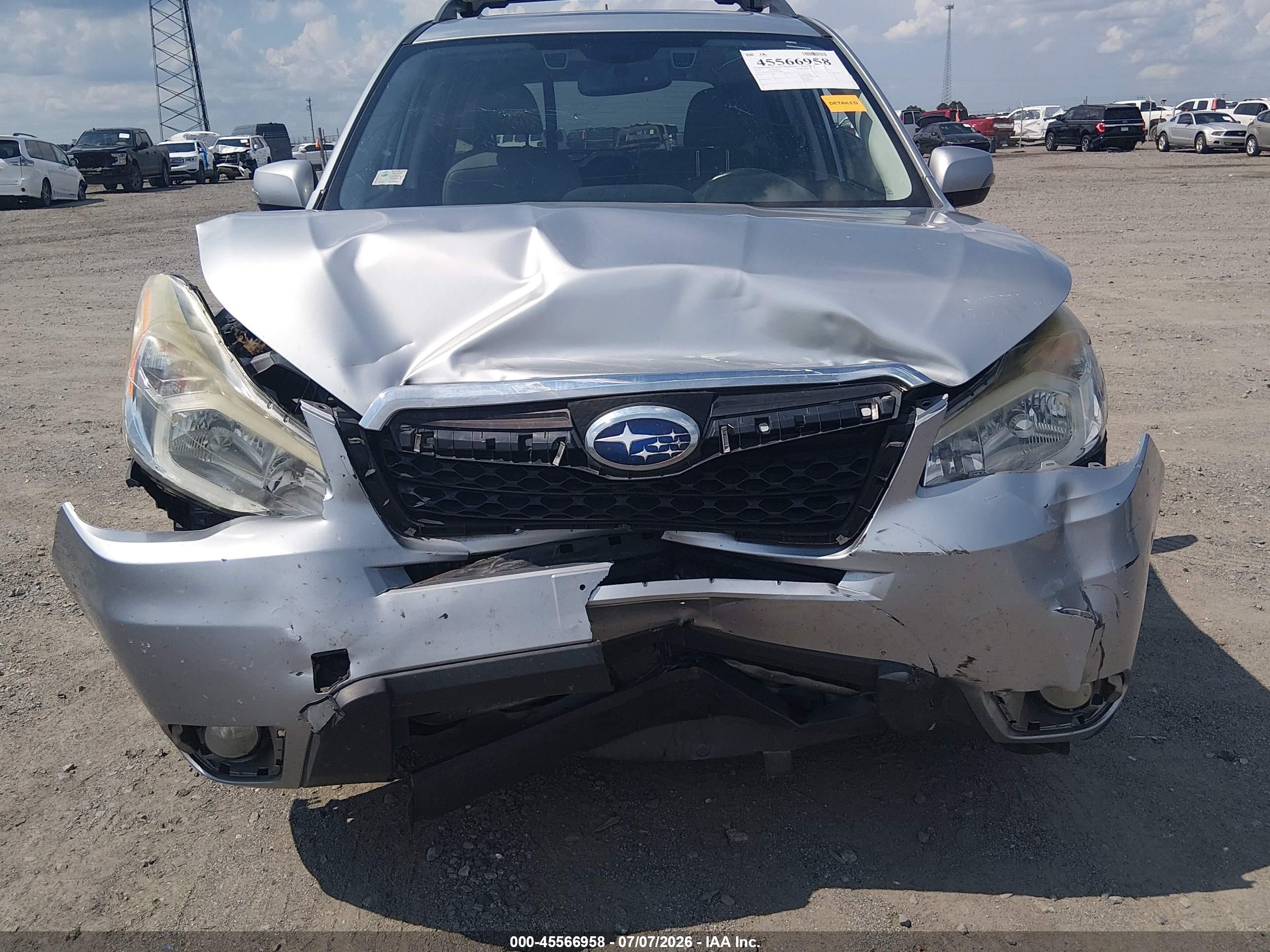2015 Subaru Forester 2.5i Touring Silver vin: JF2SJAWCXFH579880