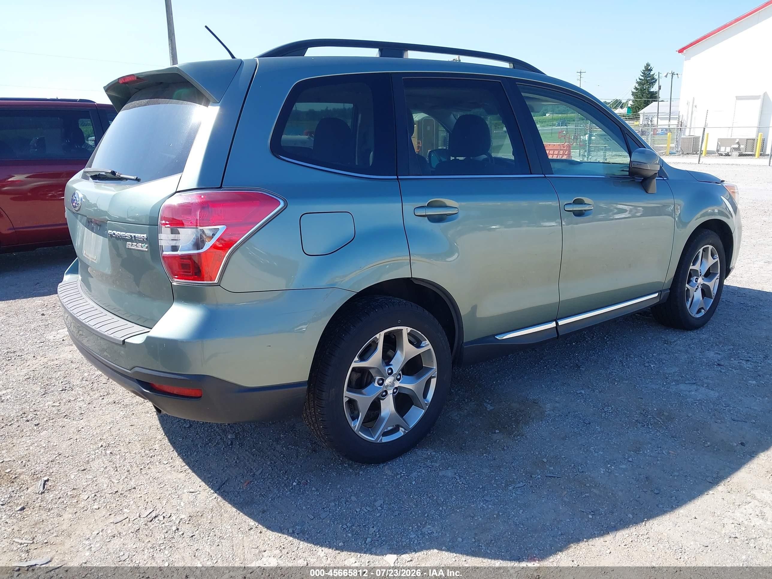 2015 Subaru Forester 2.5i Touring Green vin: JF2SJAWCXFH599059