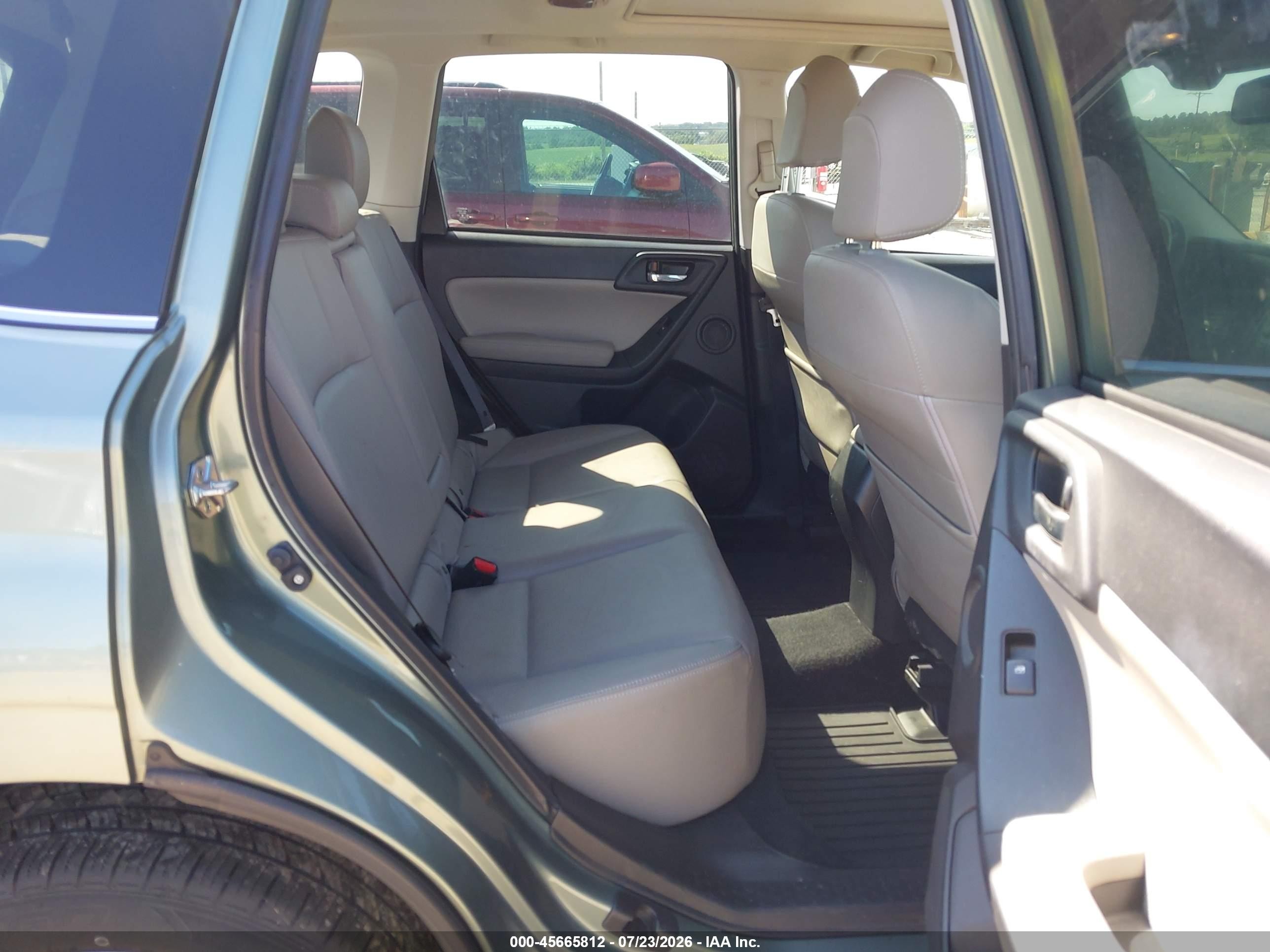 2015 Subaru Forester 2.5i Touring Green vin: JF2SJAWCXFH599059