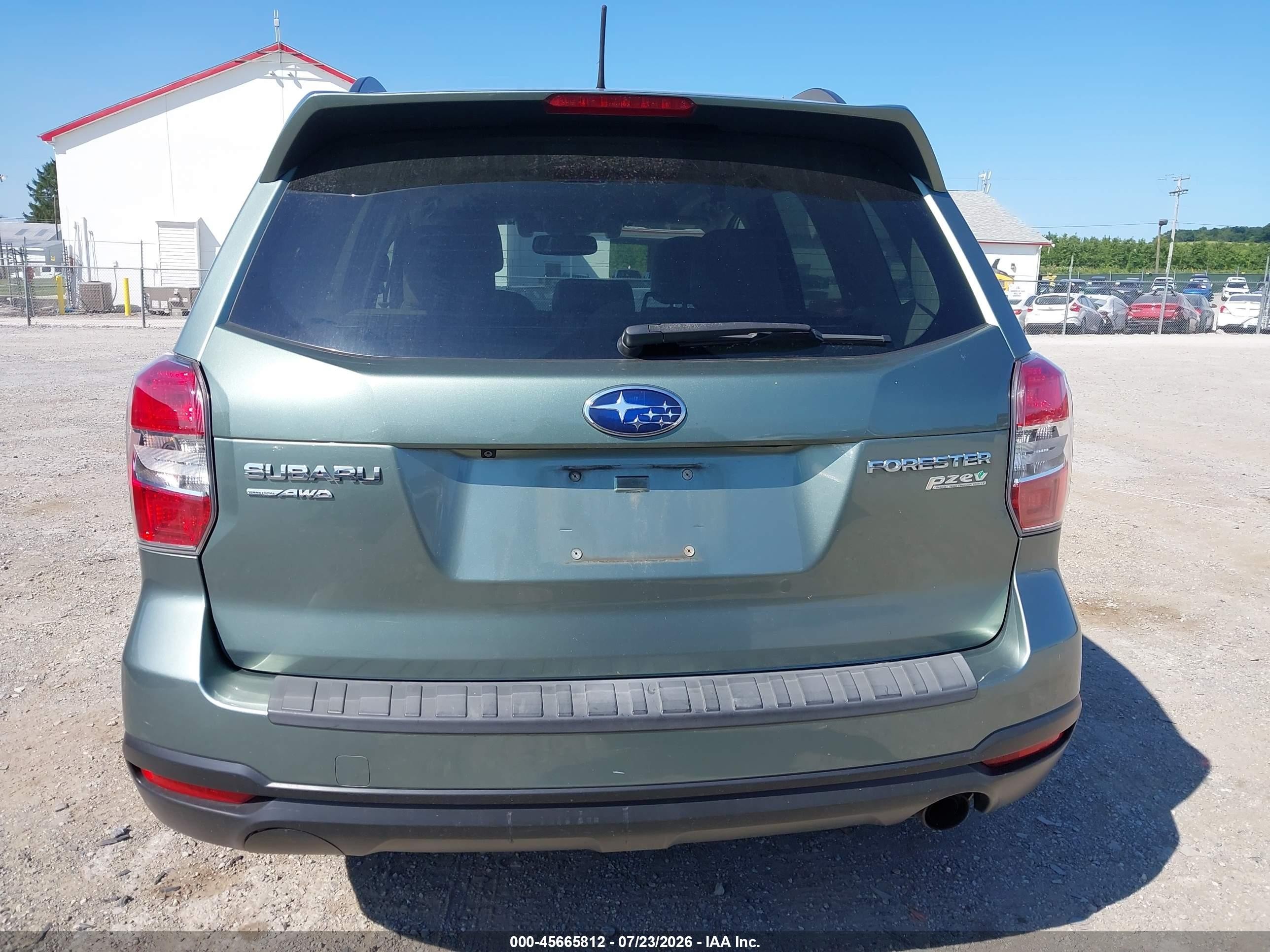 2015 Subaru Forester 2.5i Touring Green vin: JF2SJAWCXFH599059