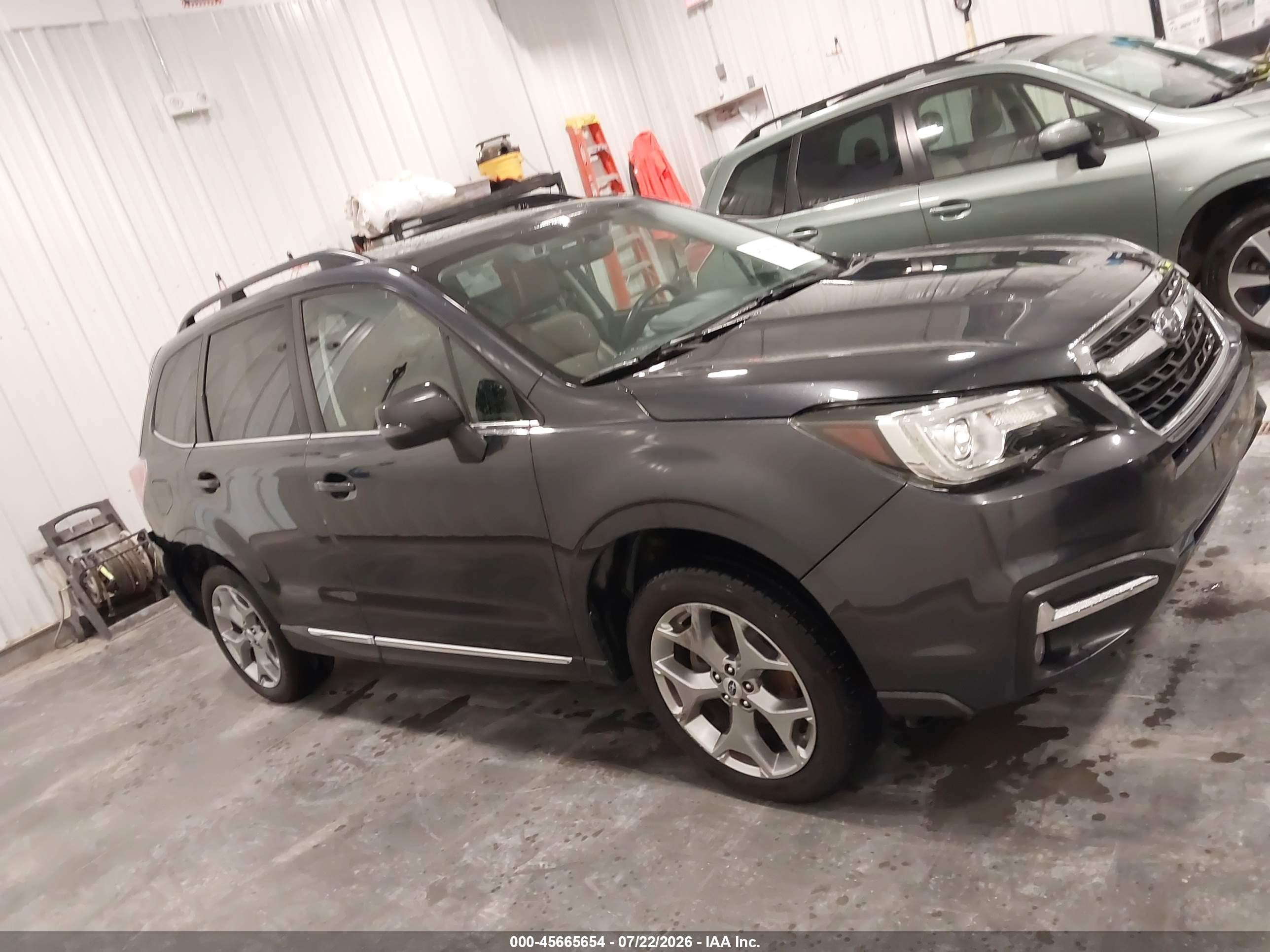 2018 Subaru Forester 2.5i Touring Синий vin: JF2SJAWCXJH452877