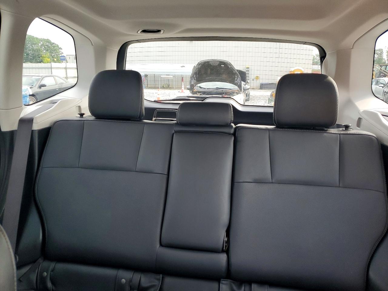 2016 Subaru Forester 2.5i Touring Silver vin: JF2SJAXC1GH512133
