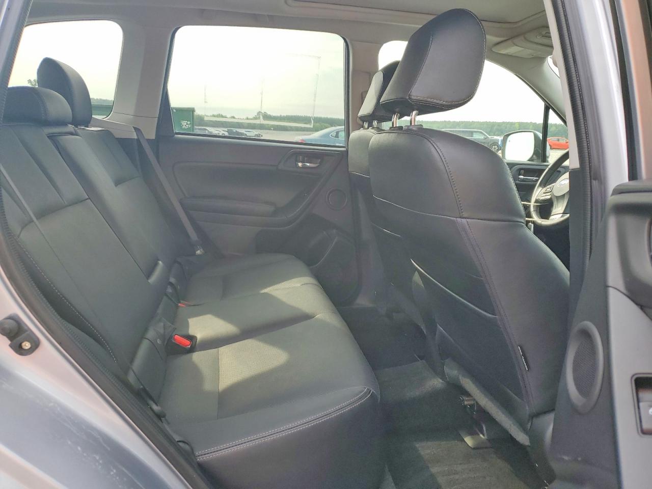 2016 Subaru Forester 2.5i Touring Silver vin: JF2SJAXC1GH512133