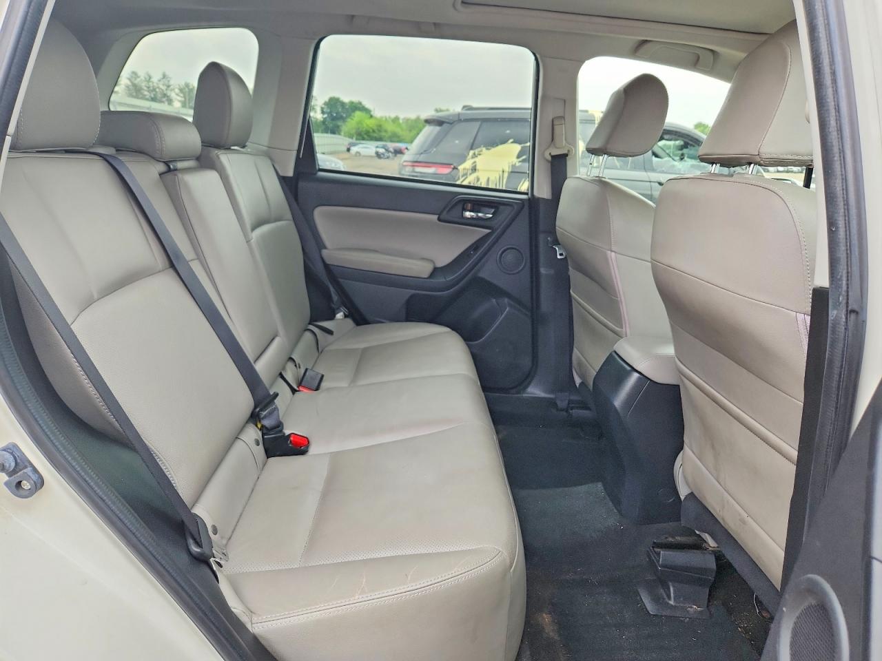 2016 Subaru Forester 2.5i Touring White vin: JF2SJAXC9GH416444