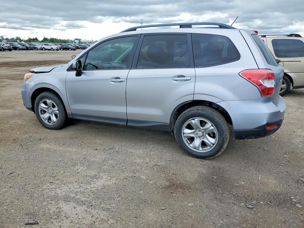 2014 Subaru Forester 2.5i Silver vin: JF2SJCAC4EH423495