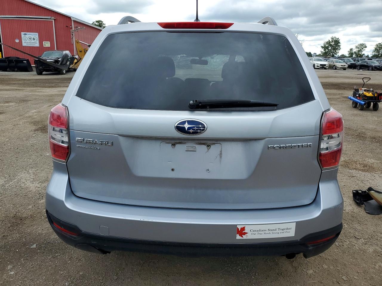 2014 Subaru Forester 2.5i Silver vin: JF2SJCAC4EH423495