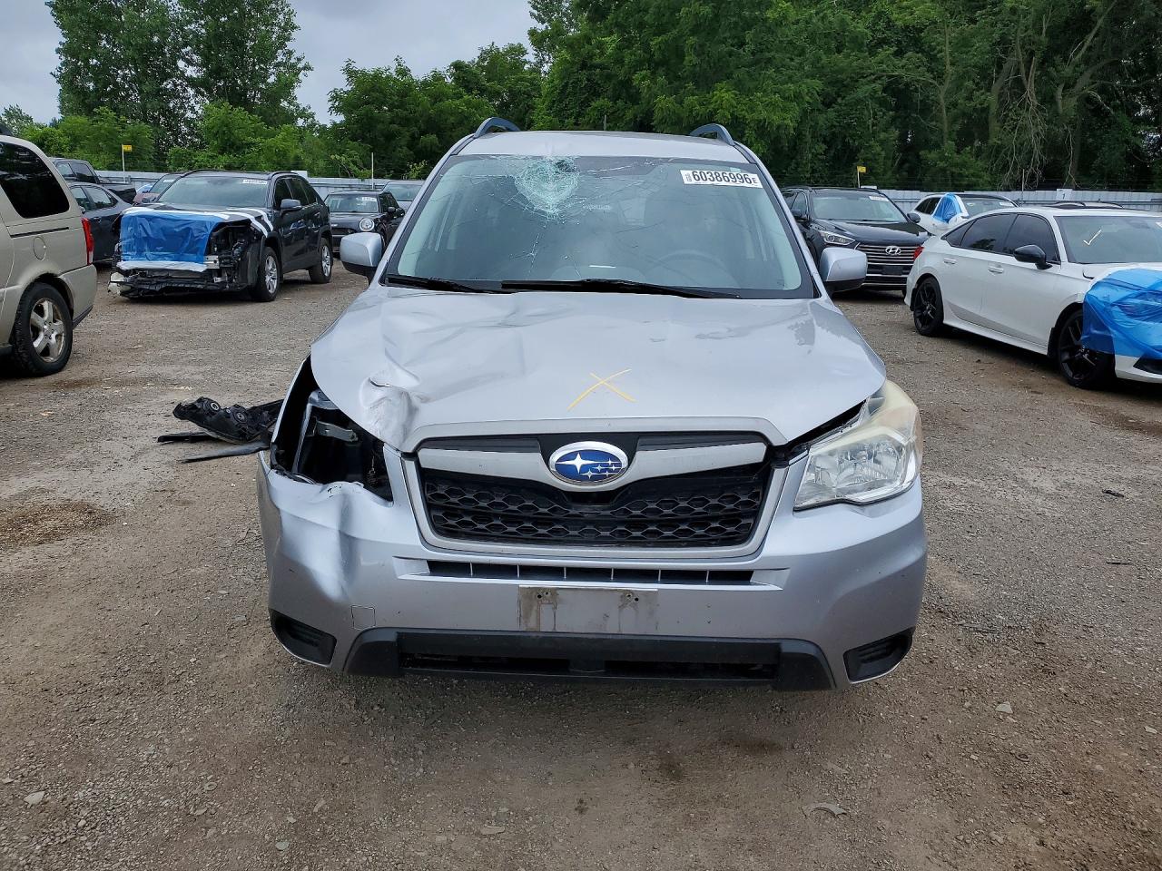 2014 Subaru Forester 2.5i Silver vin: JF2SJCAC4EH423495