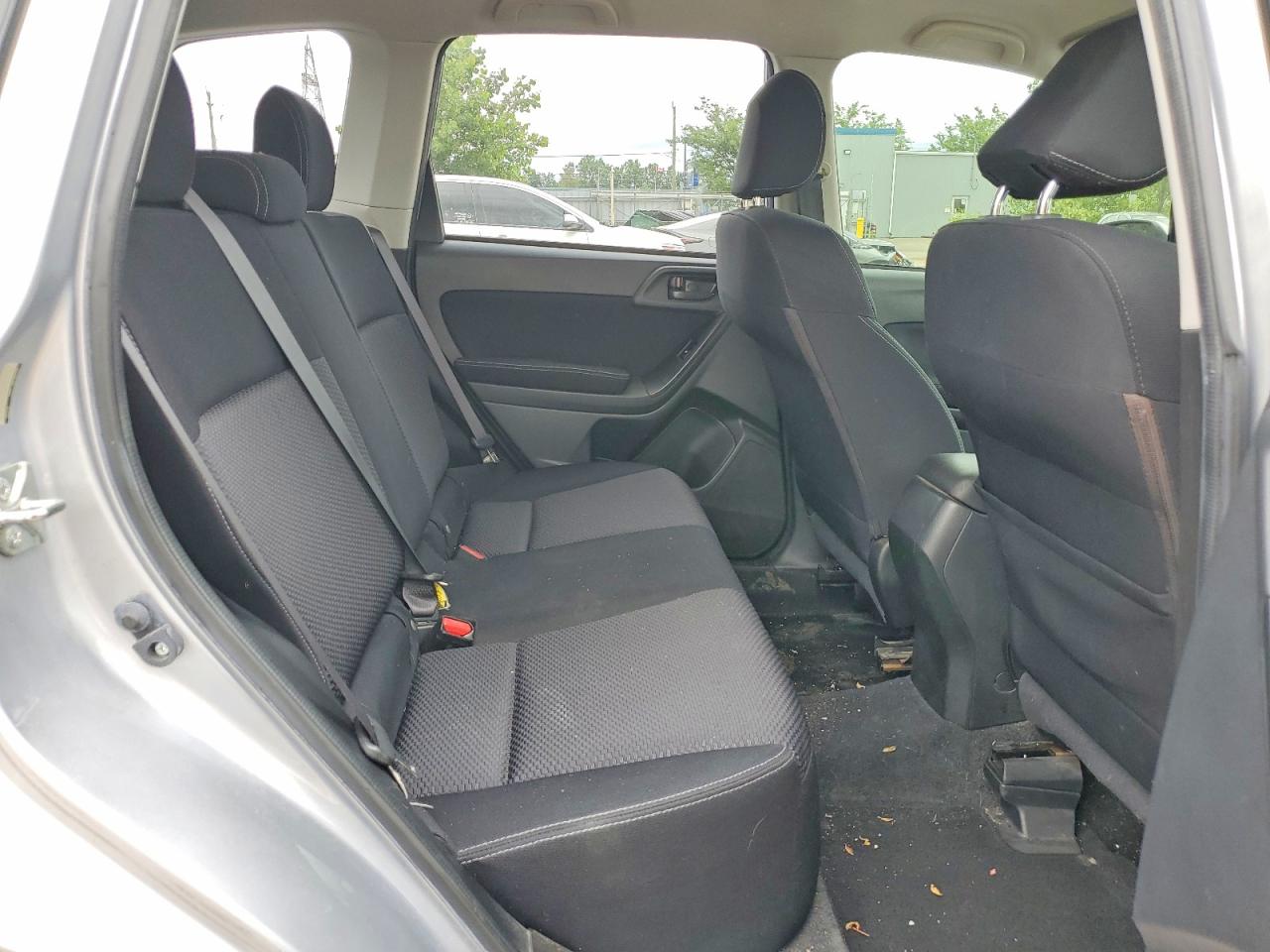 2014 Subaru Forester 2.5i Silver vin: JF2SJCAC4EH423495