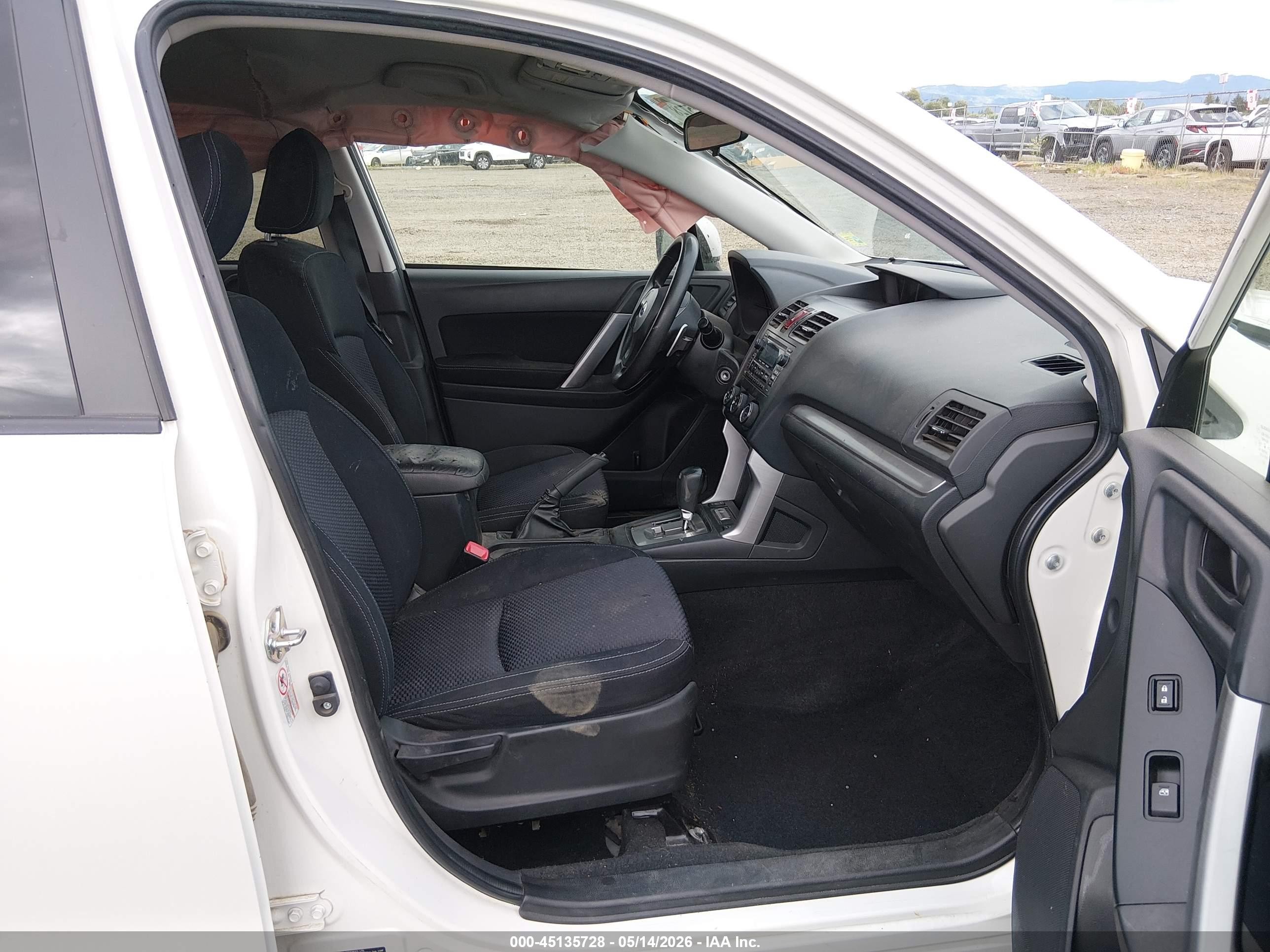 2014 Subaru Forester 2.5i/2.5i Premium White vin: JF2SJCBC5EH533809