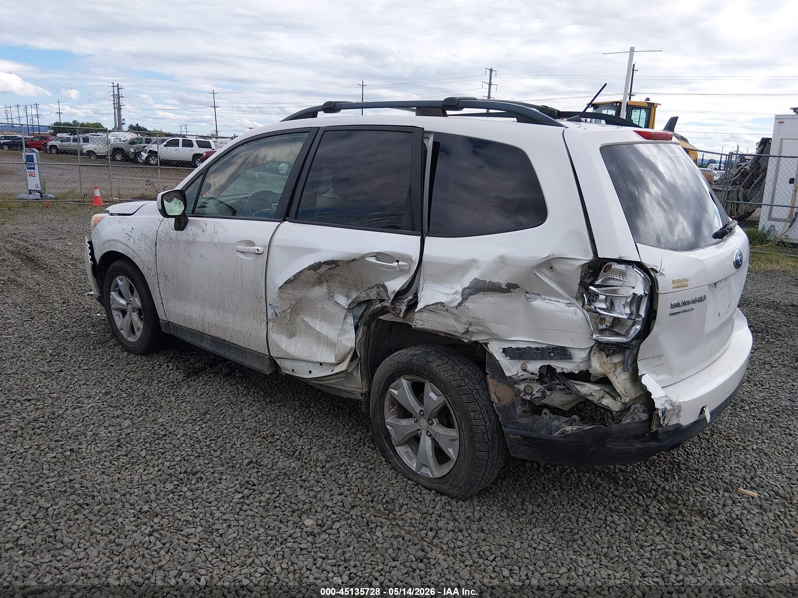 2014 Subaru Forester 2.5i/2.5i Premium White vin: JF2SJCBC5EH533809