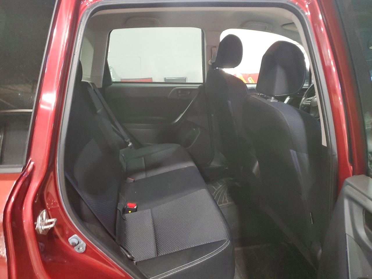 2015 Subaru Forester 2.5i Red vin: JF2SJCBC7FH460377