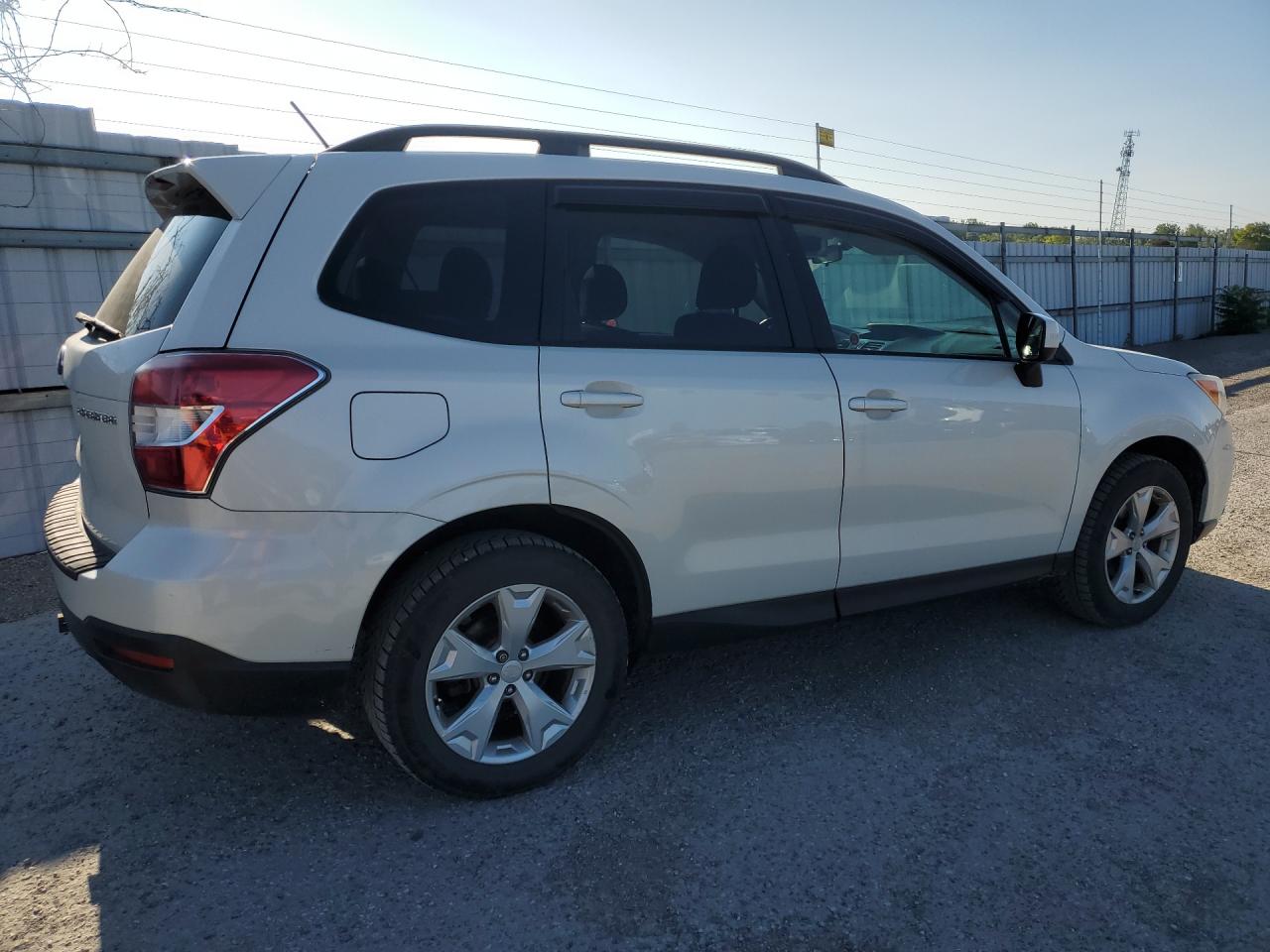 2015 Subaru Forester 2.5i Limited White vin: JF2SJCHC1FH475190 Damage: Rear Bumper, Multiple Scratches Heavy, 2