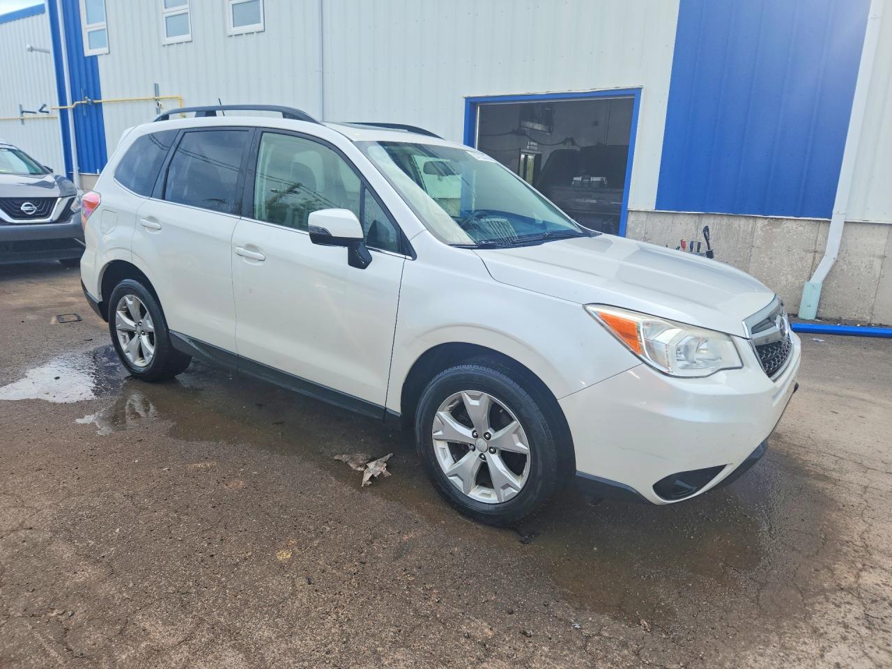 2014 Subaru Forester 2.5i Touring Белый vin: JF2SJCLC3EH458588