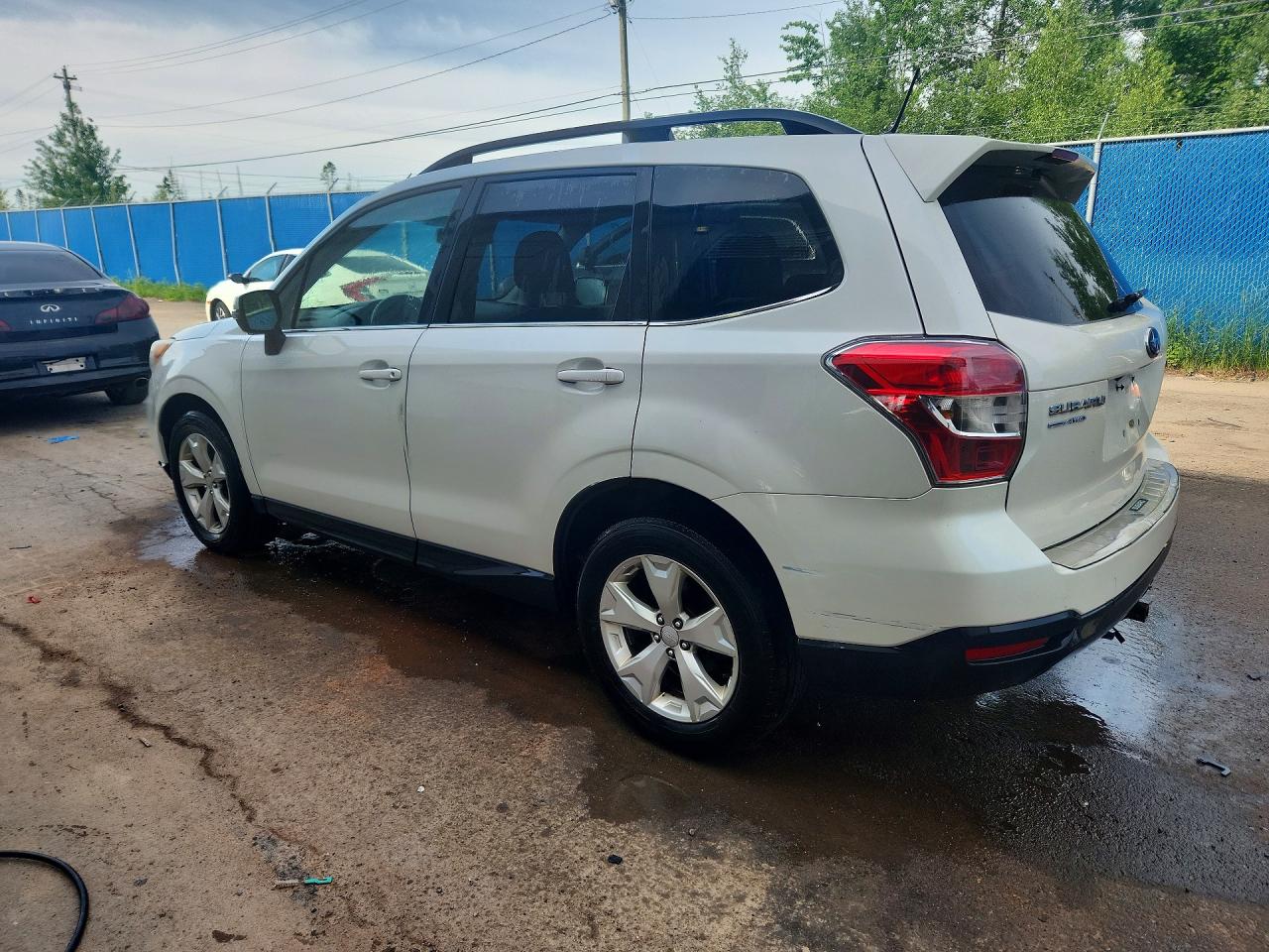 2014 Subaru Forester 2.5i Touring Белый vin: JF2SJCLC3EH458588