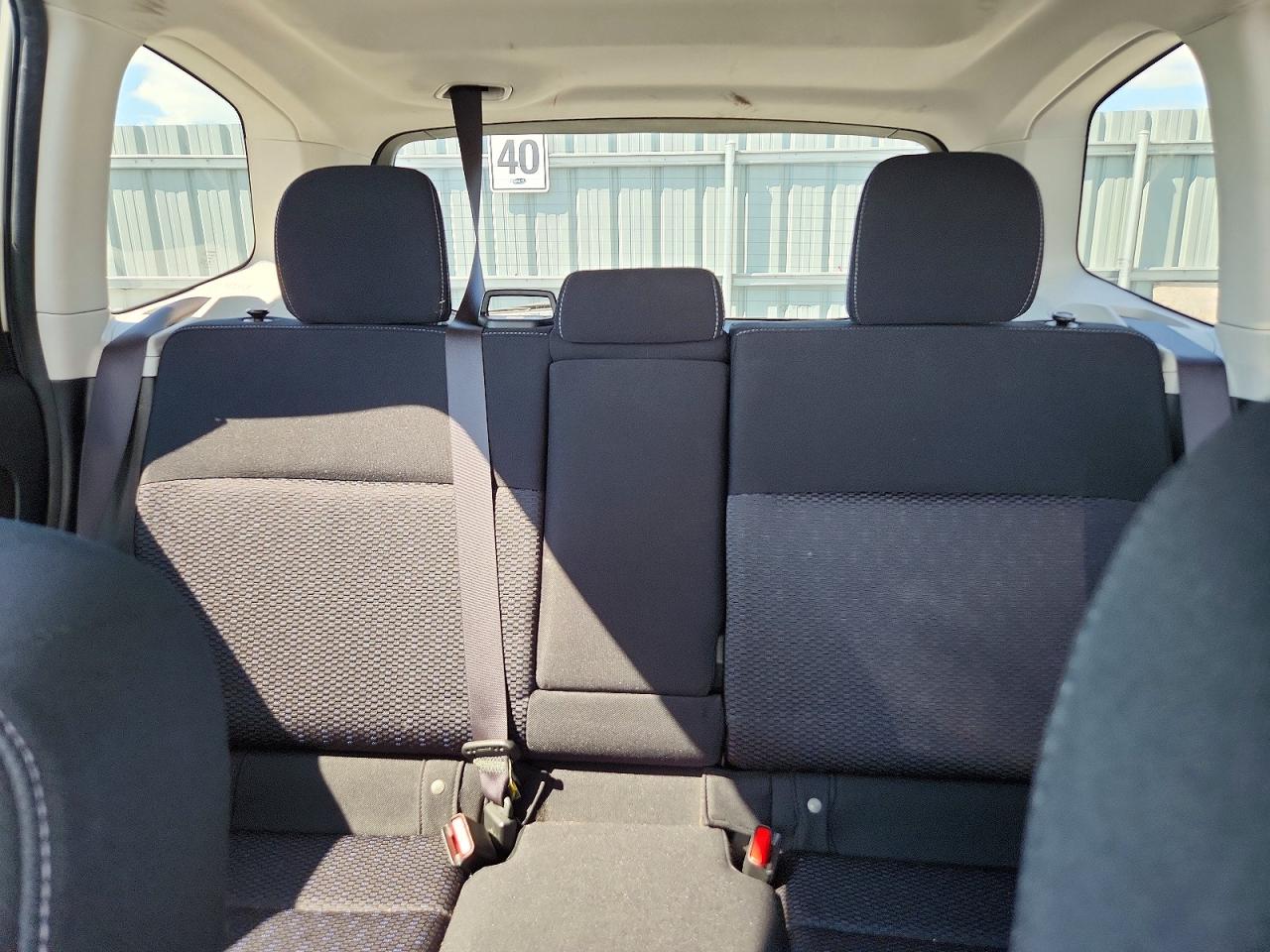 2015 Subaru Forester 2.5i White vin: JF2SJCNC0FH840656