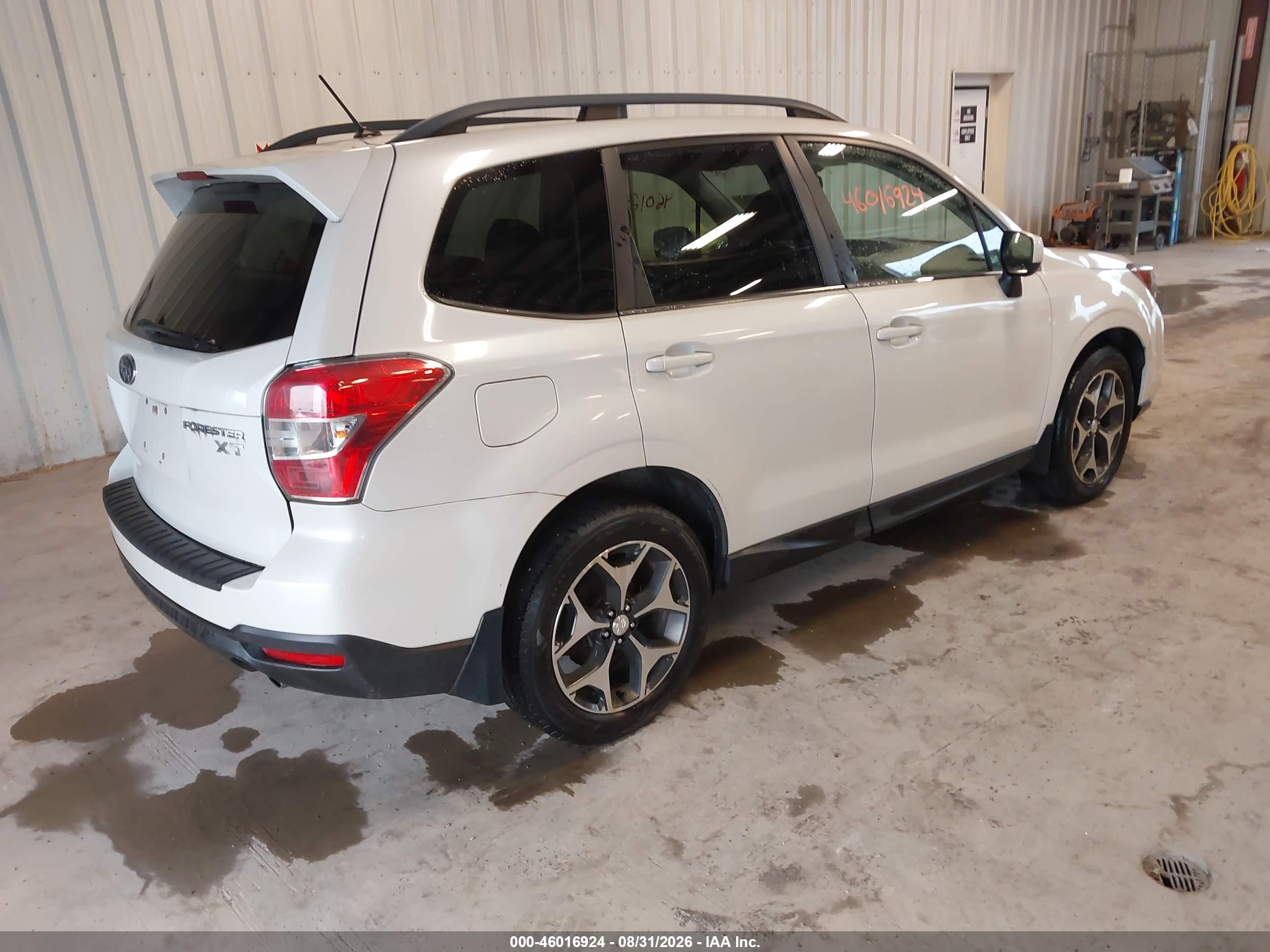 2015 Subaru Forester 2.0xt Premium White vin: JF2SJGDC5FH408900